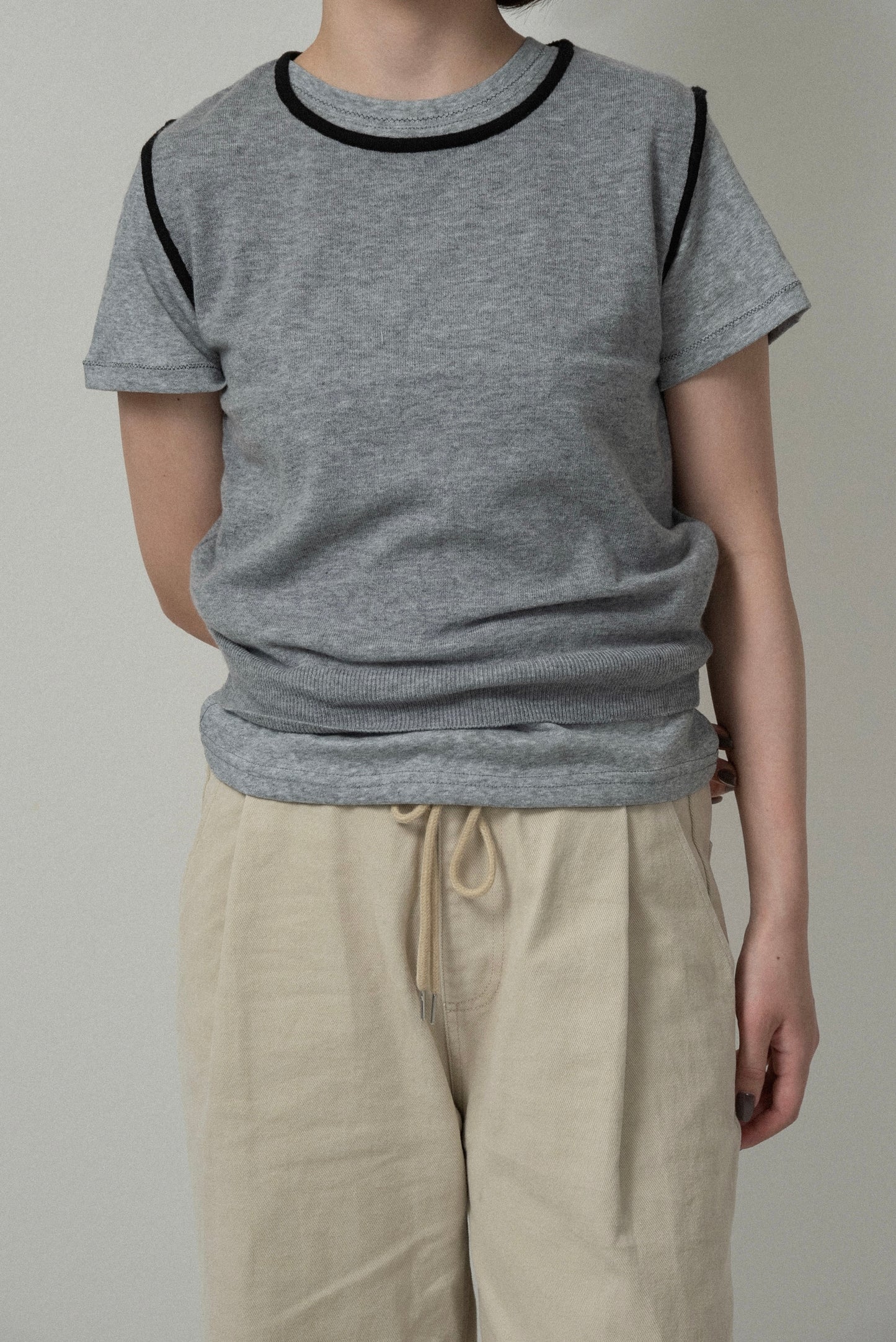 piping knit sleeveless top