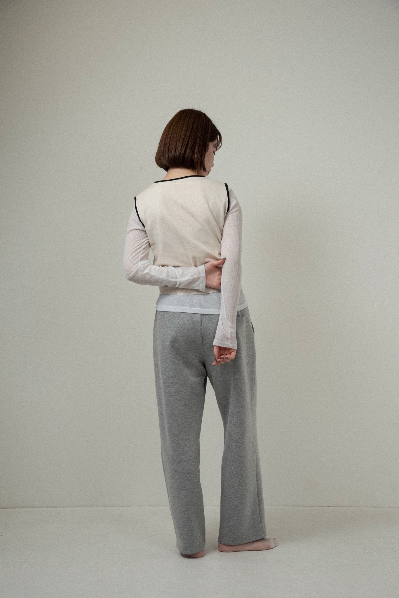 piping knit sleeveless top