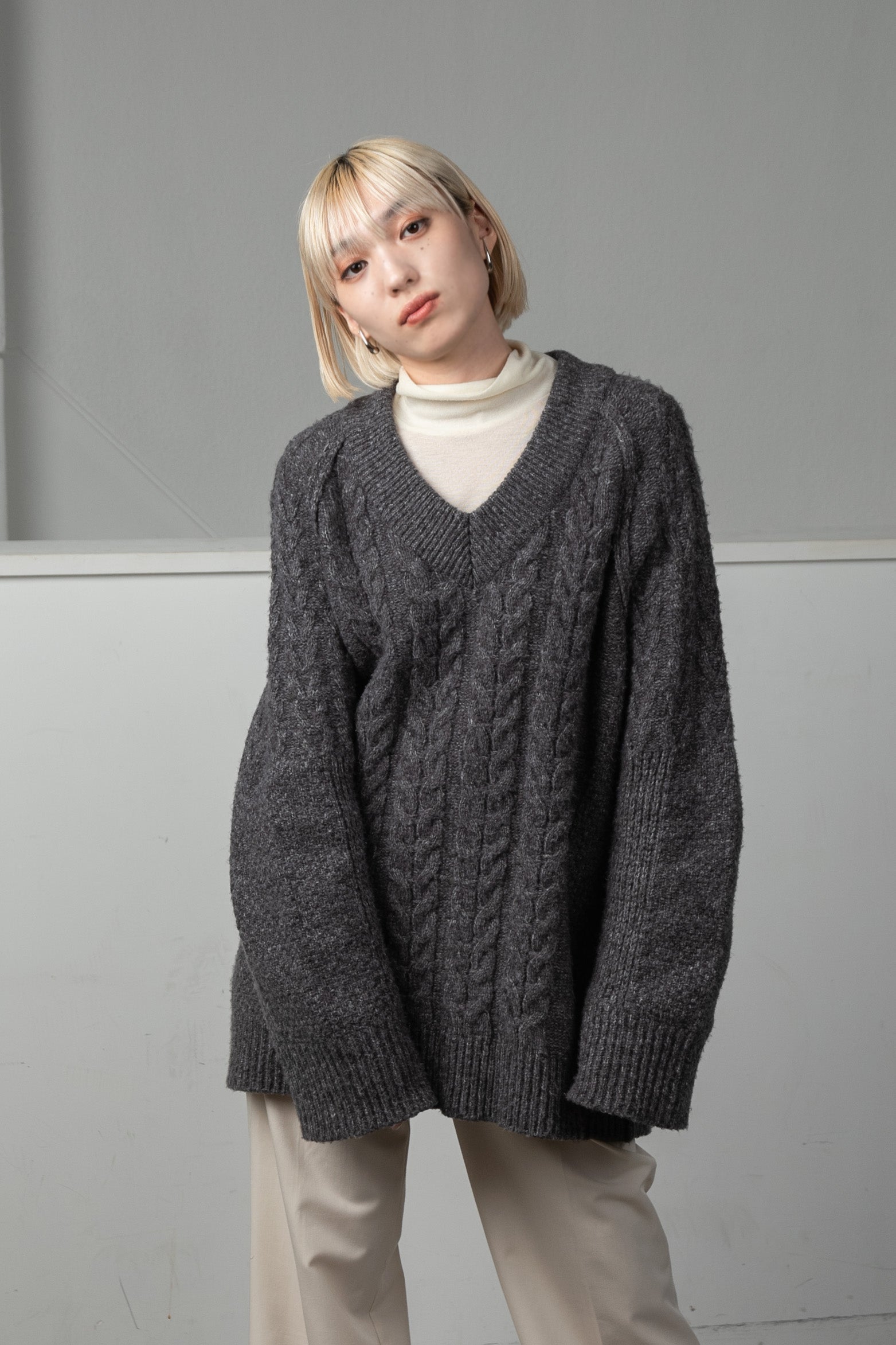 v neck cable loose knit – eim online（エイム オンライン）