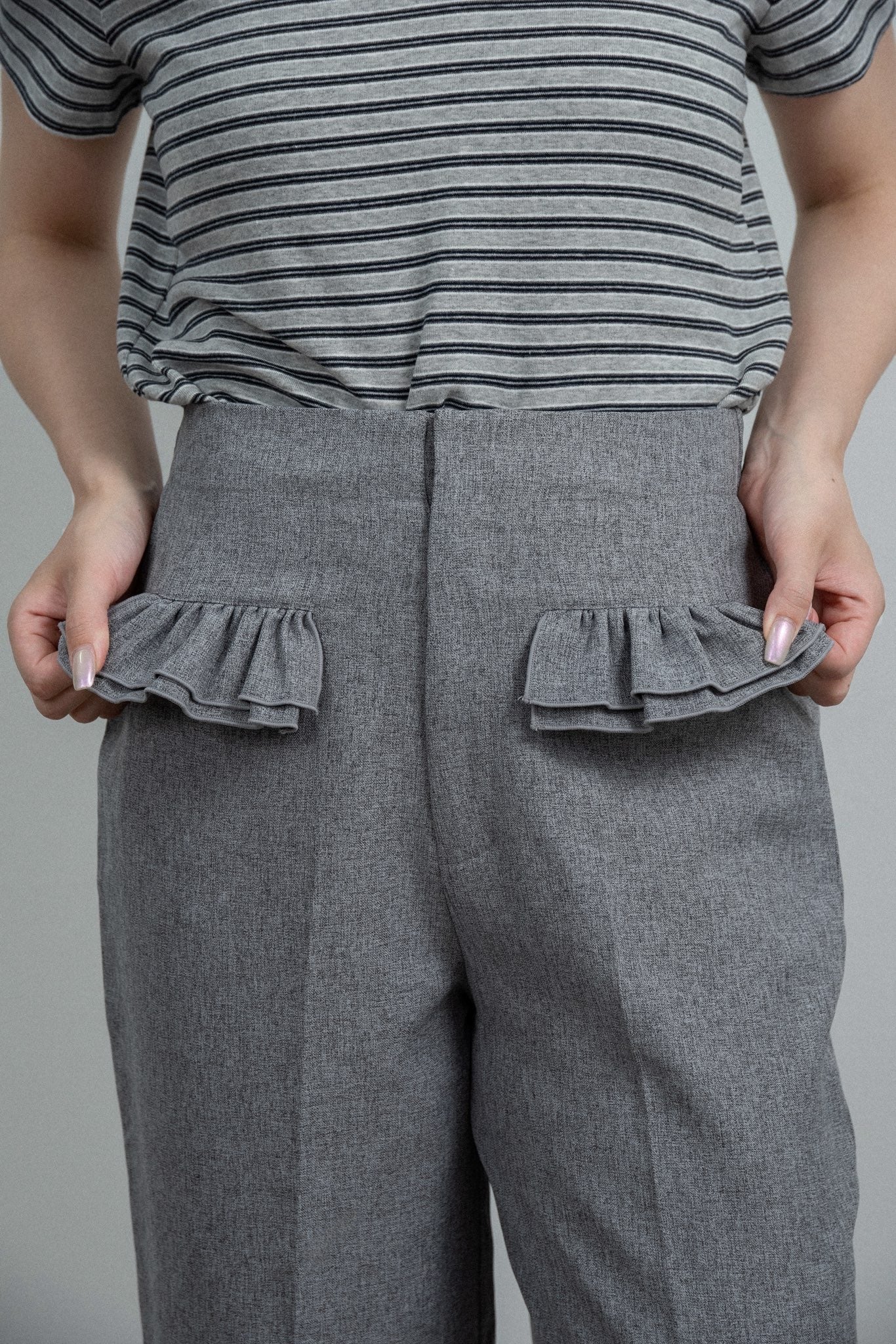 flap frill straight silhouette pants