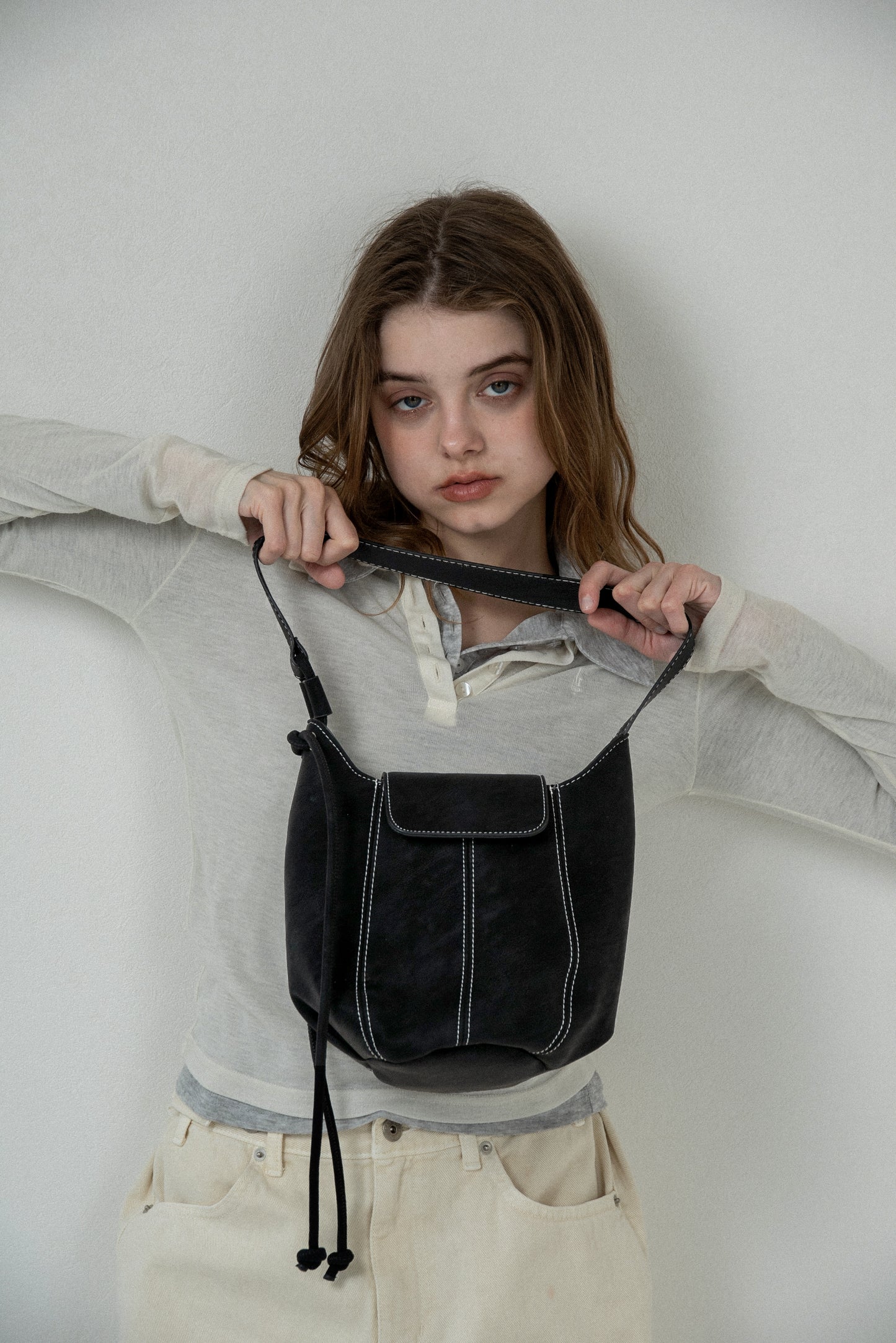2way round form flap bag