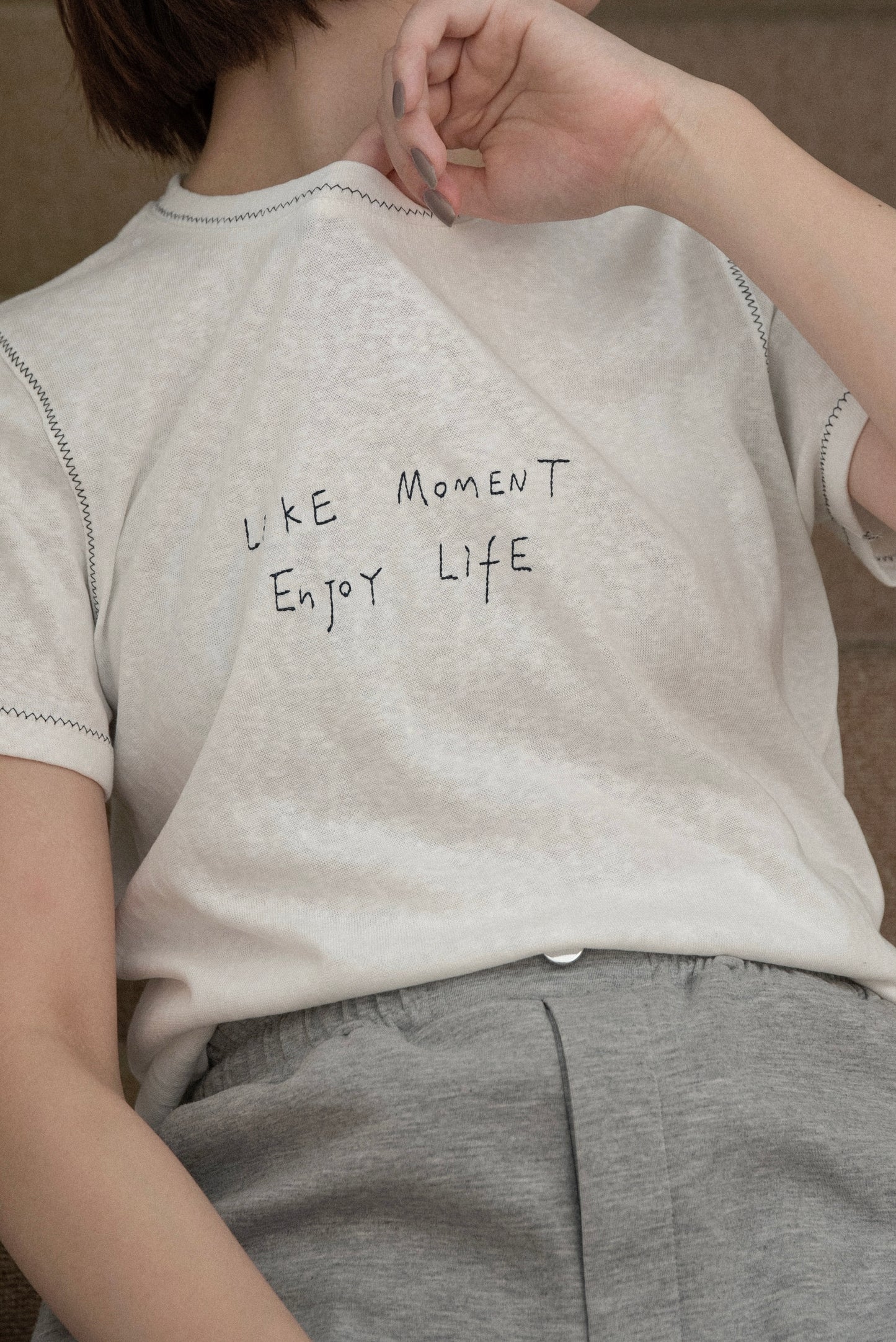 contrast stitch logo t