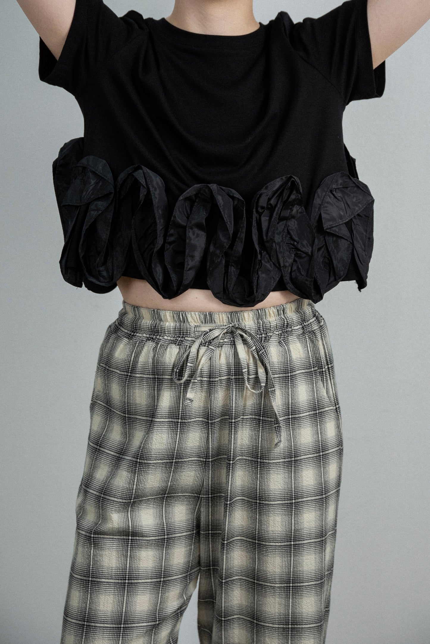 wavy frill round neck t