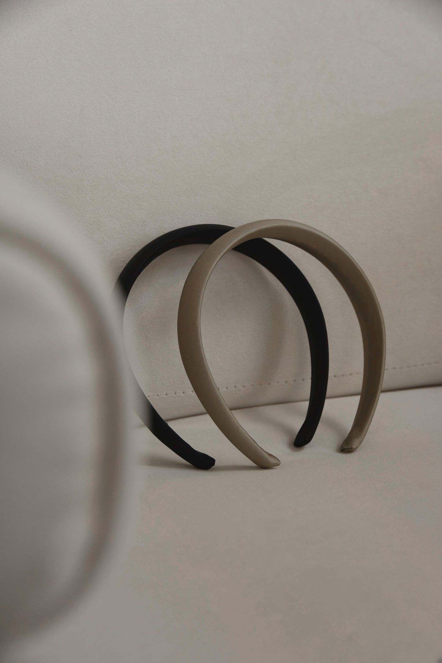 rounded curves wide headband