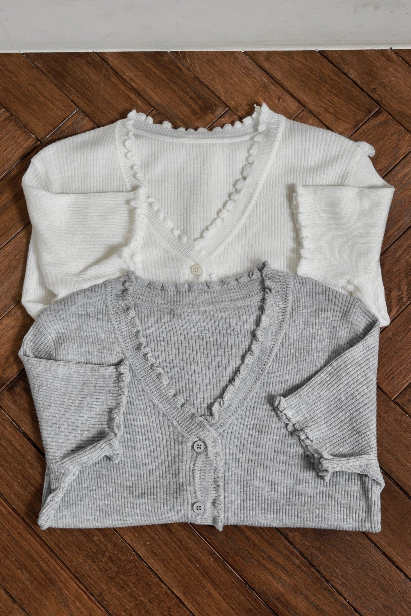 frill point short sleeve cardigan