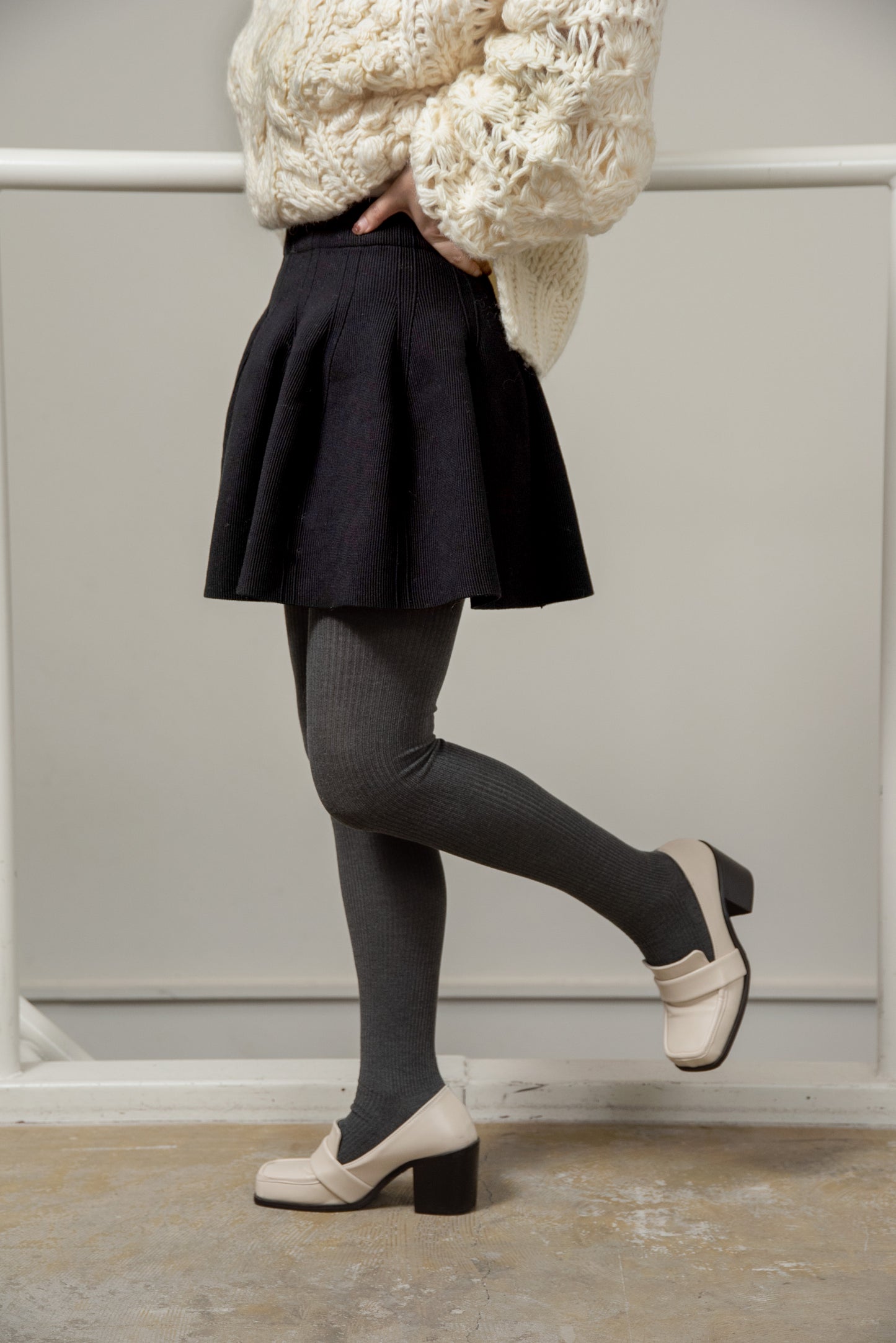 structured flare knit skirt