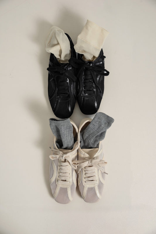 mesh line accent sneaker