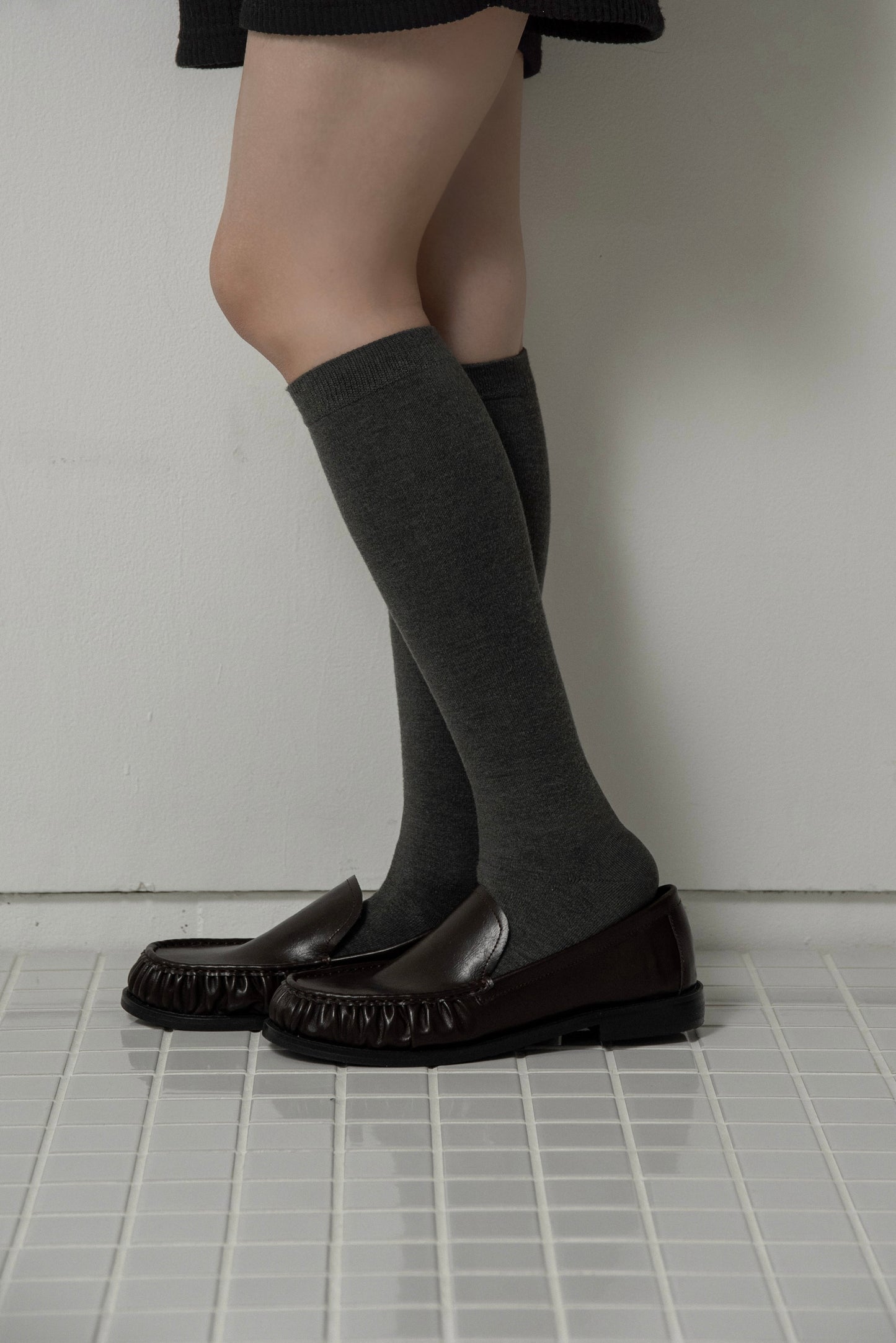 gathered toe accent loafer