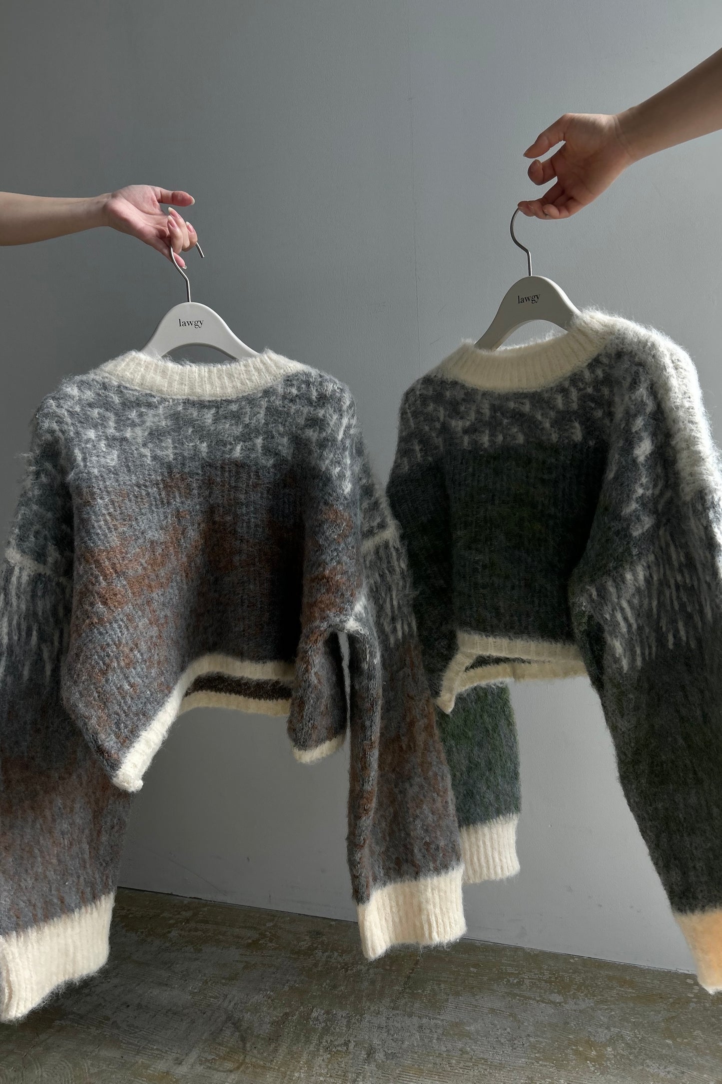 drop shoulder mix pattern fluffy knit