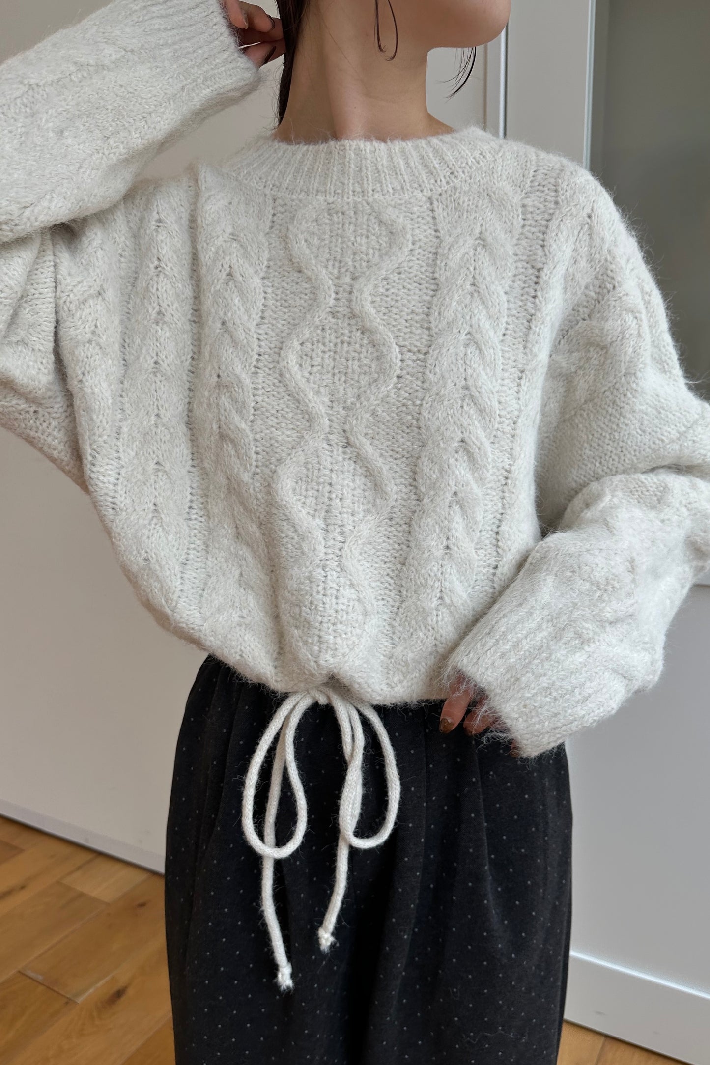 drop shoulder string cable knit