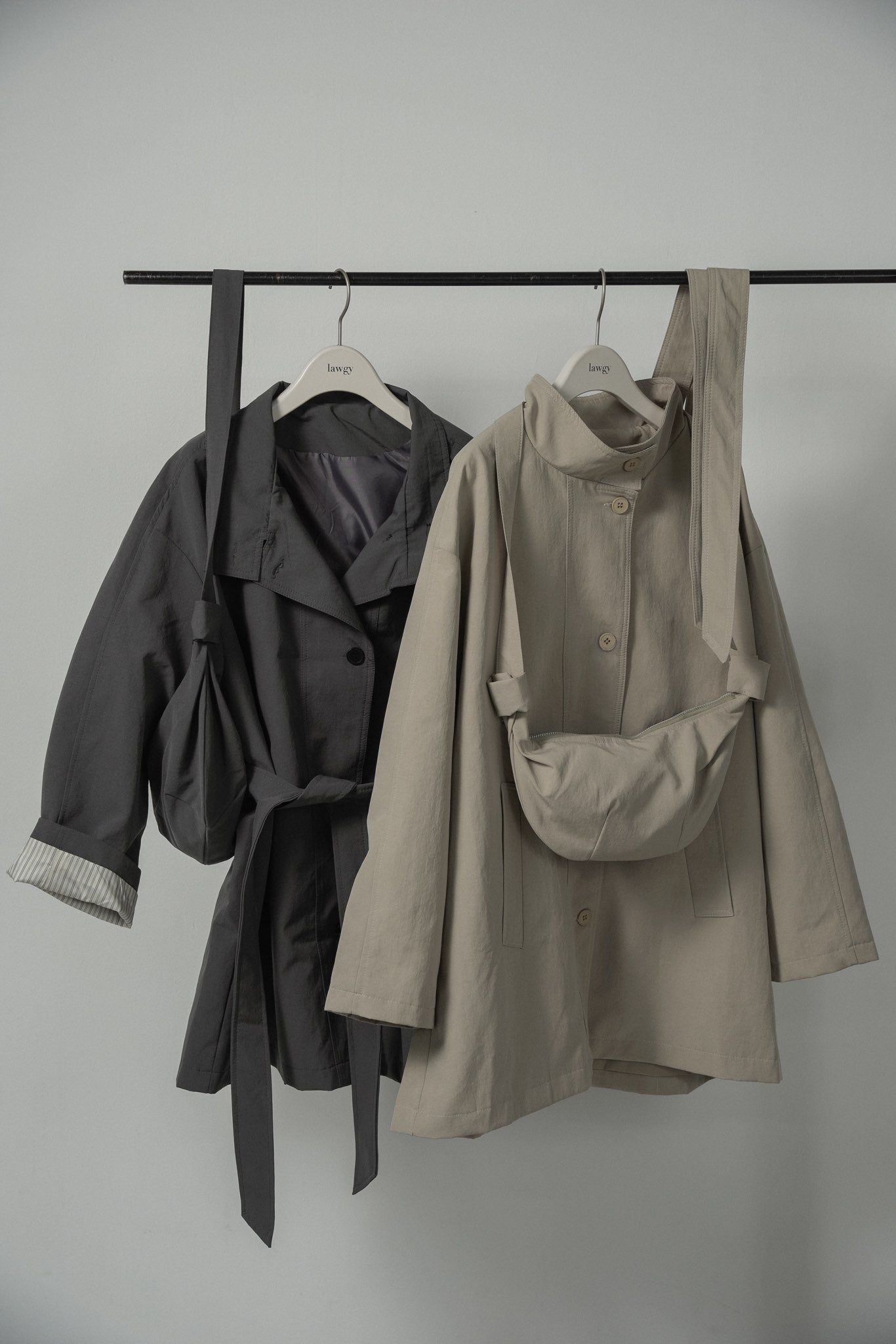 【lawgy】バッグセットスリーブストライプトレンチコート　完売品 bag set sleeve stripe trench coat – eim online（エイム オンライン）