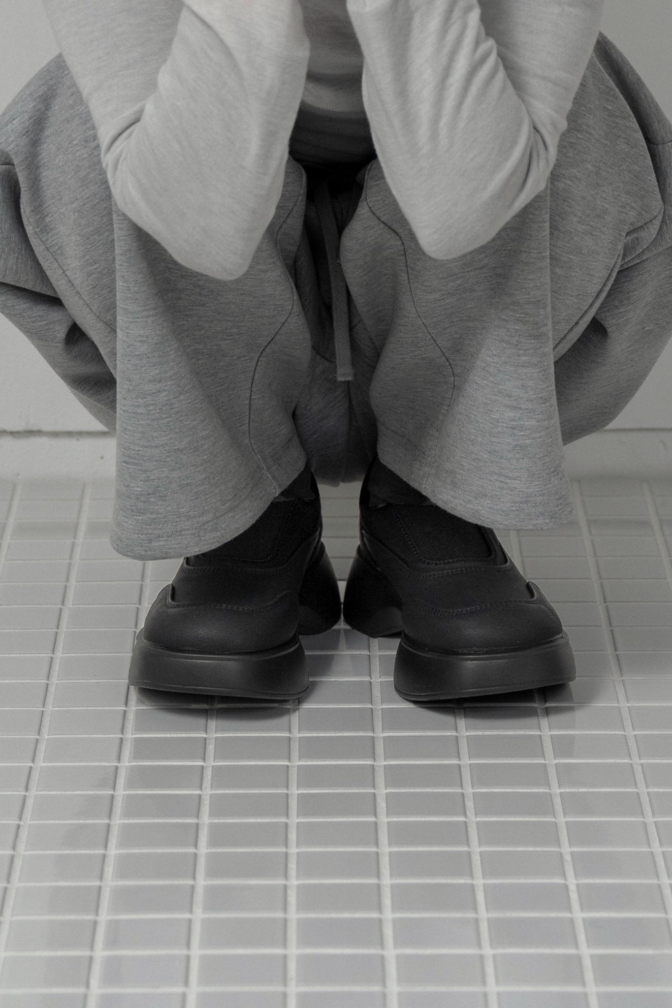 round shape platform sneaker