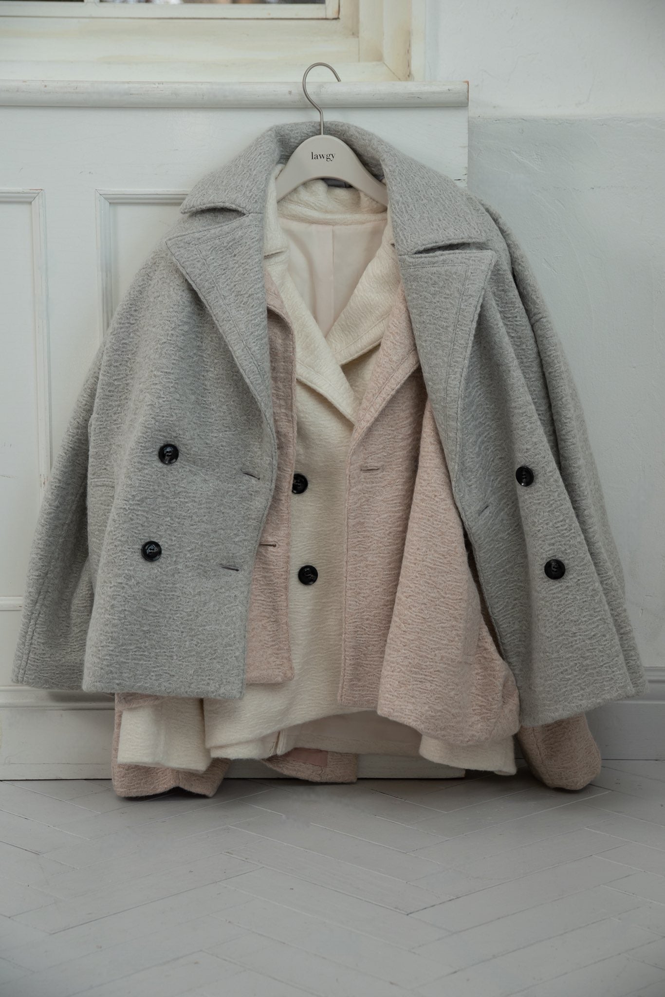 point collar double button cocoon midi coat