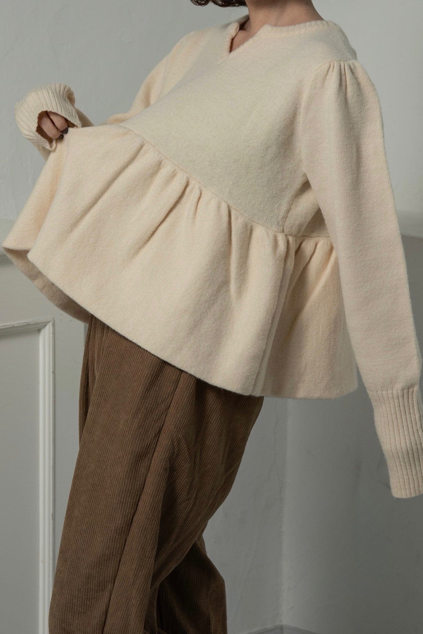 2way balloon flare key neck knit