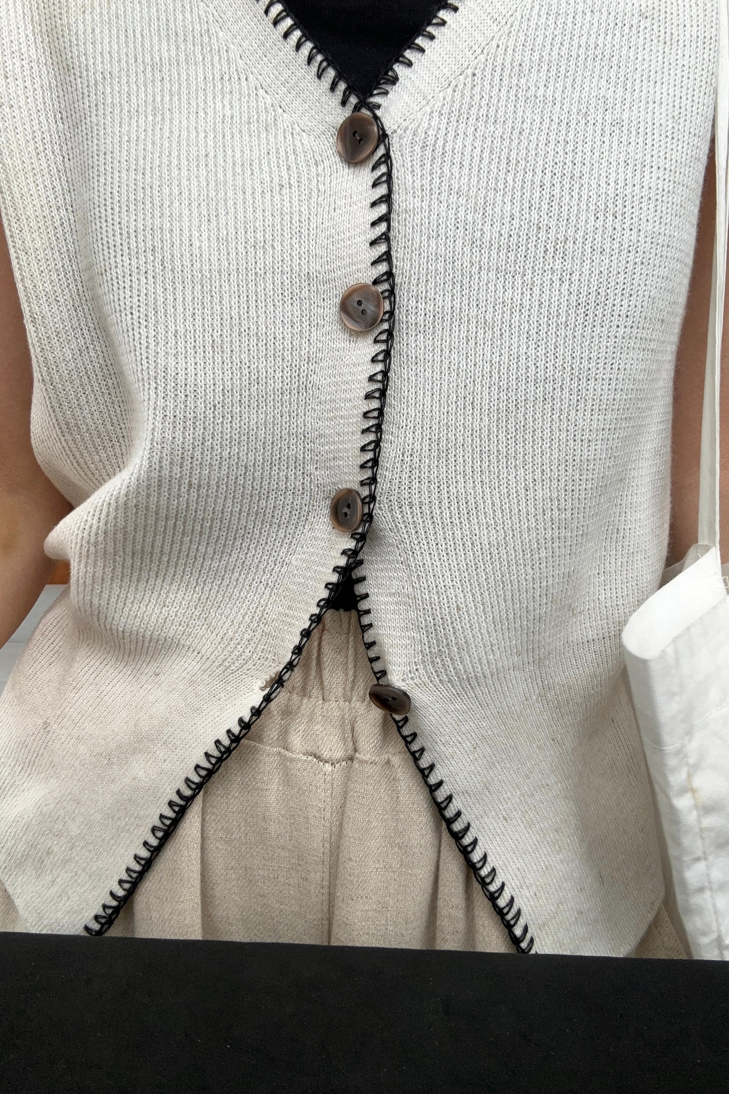 bi color line mix vest – eim online（エイム オンライン）