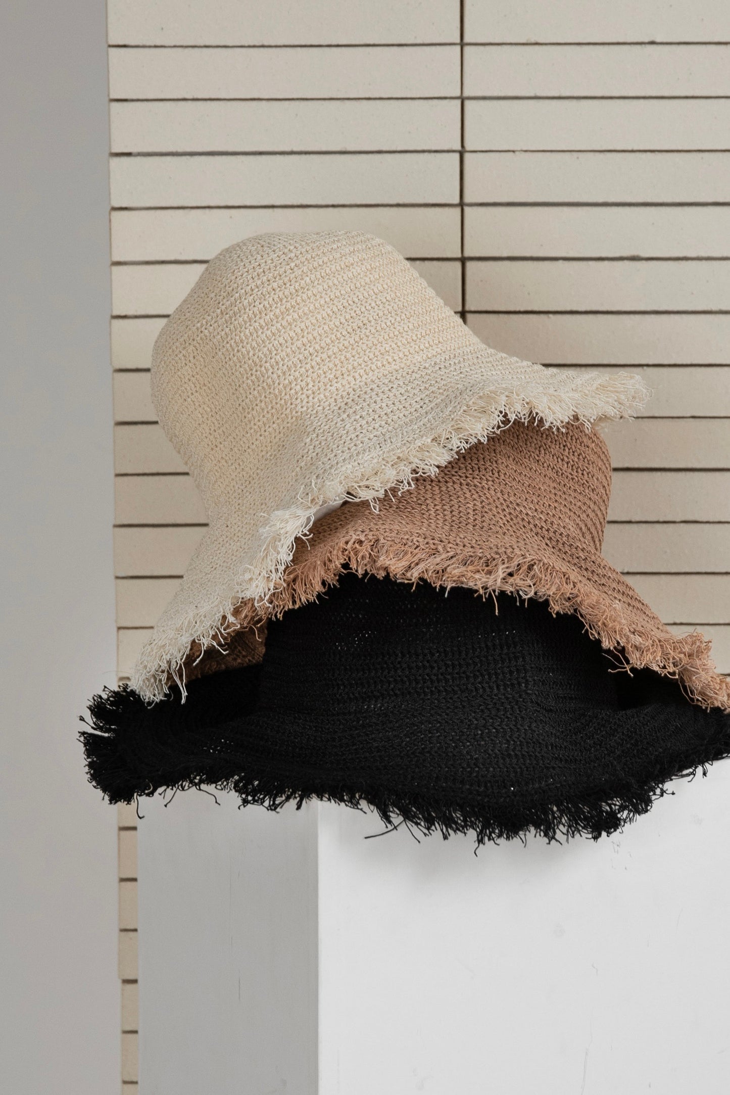 straw like fringe hat
