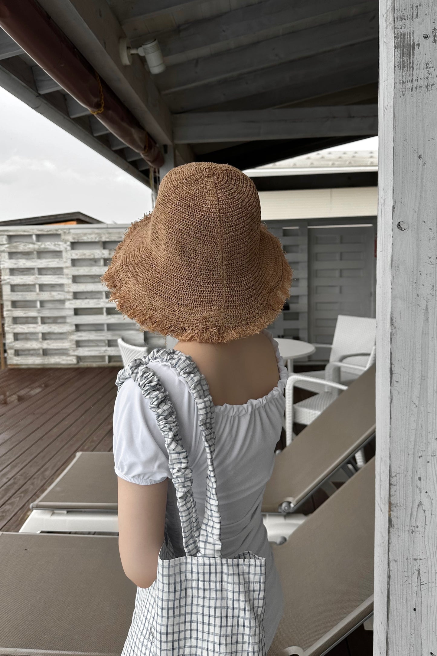 straw like fringe hat