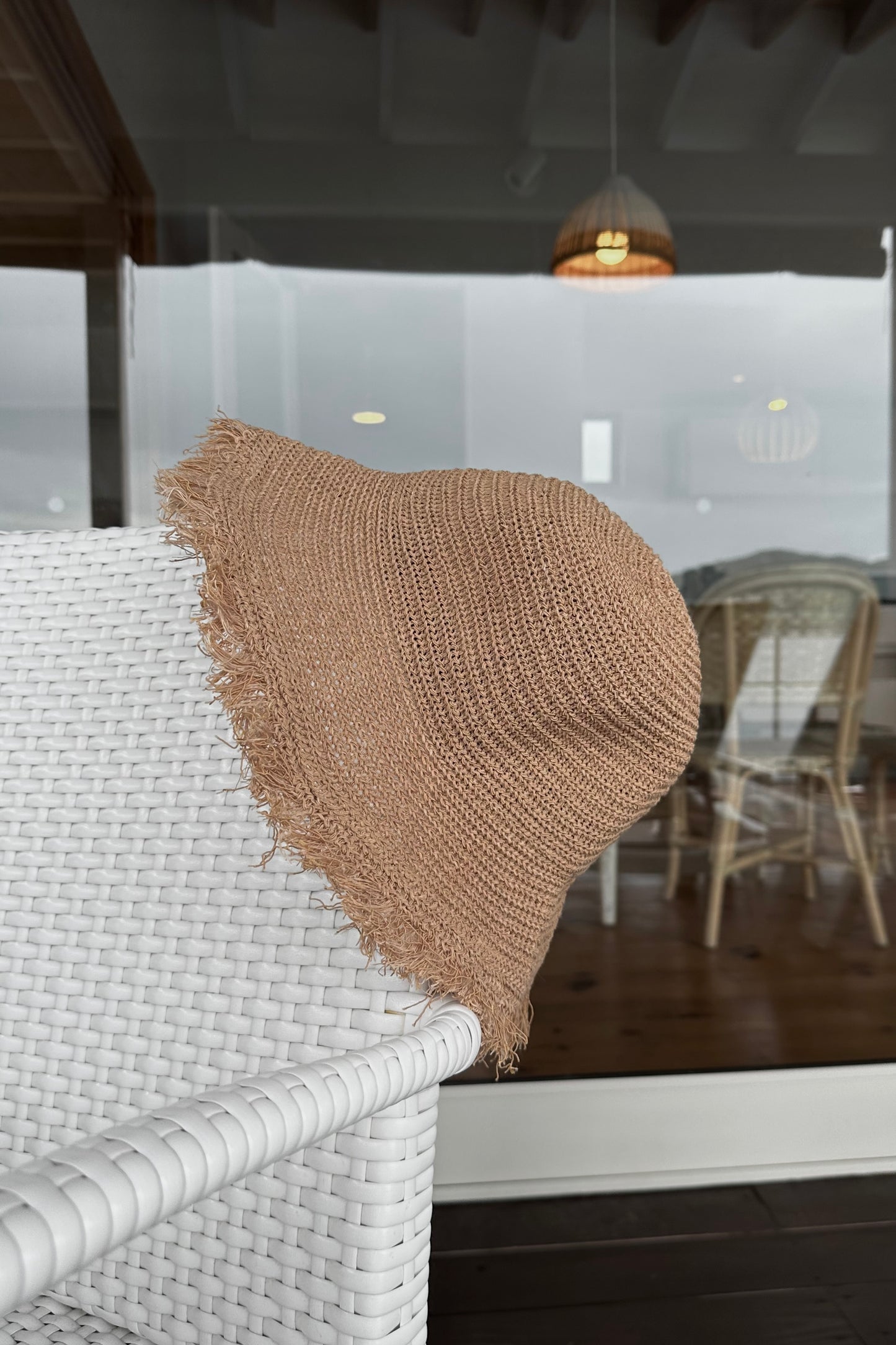straw like fringe hat