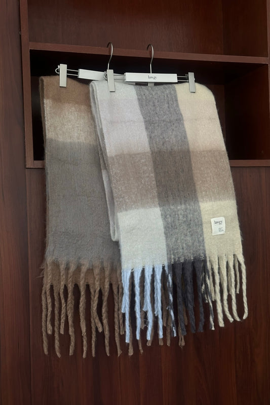 mix color fringe muffler