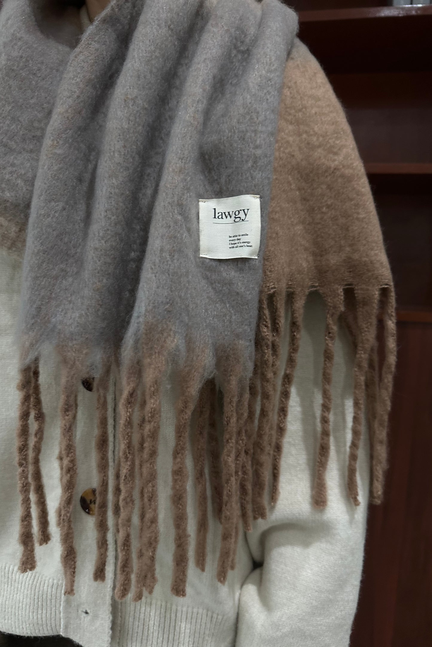 mix color fringe muffler