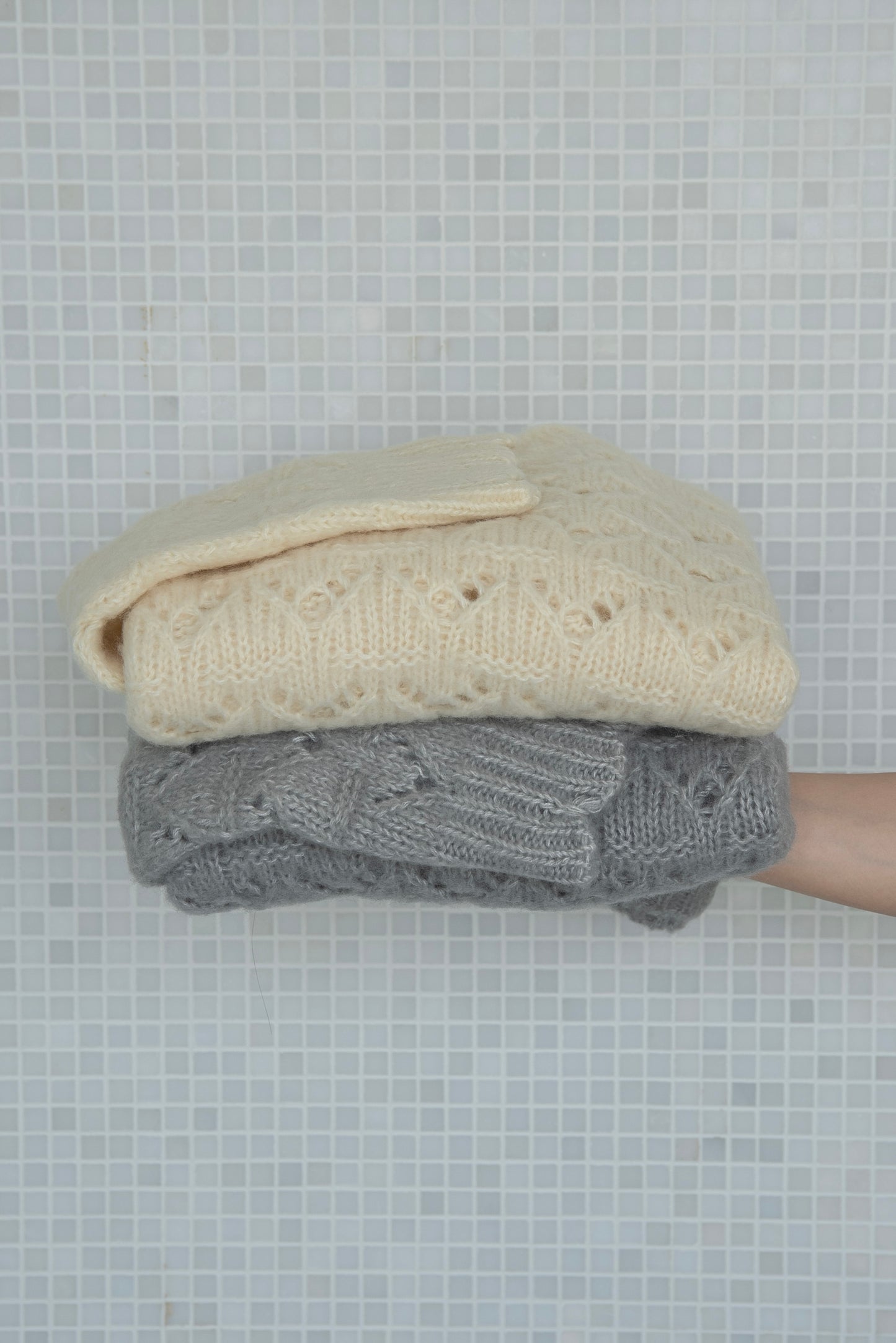 openwork scallop knit pullover