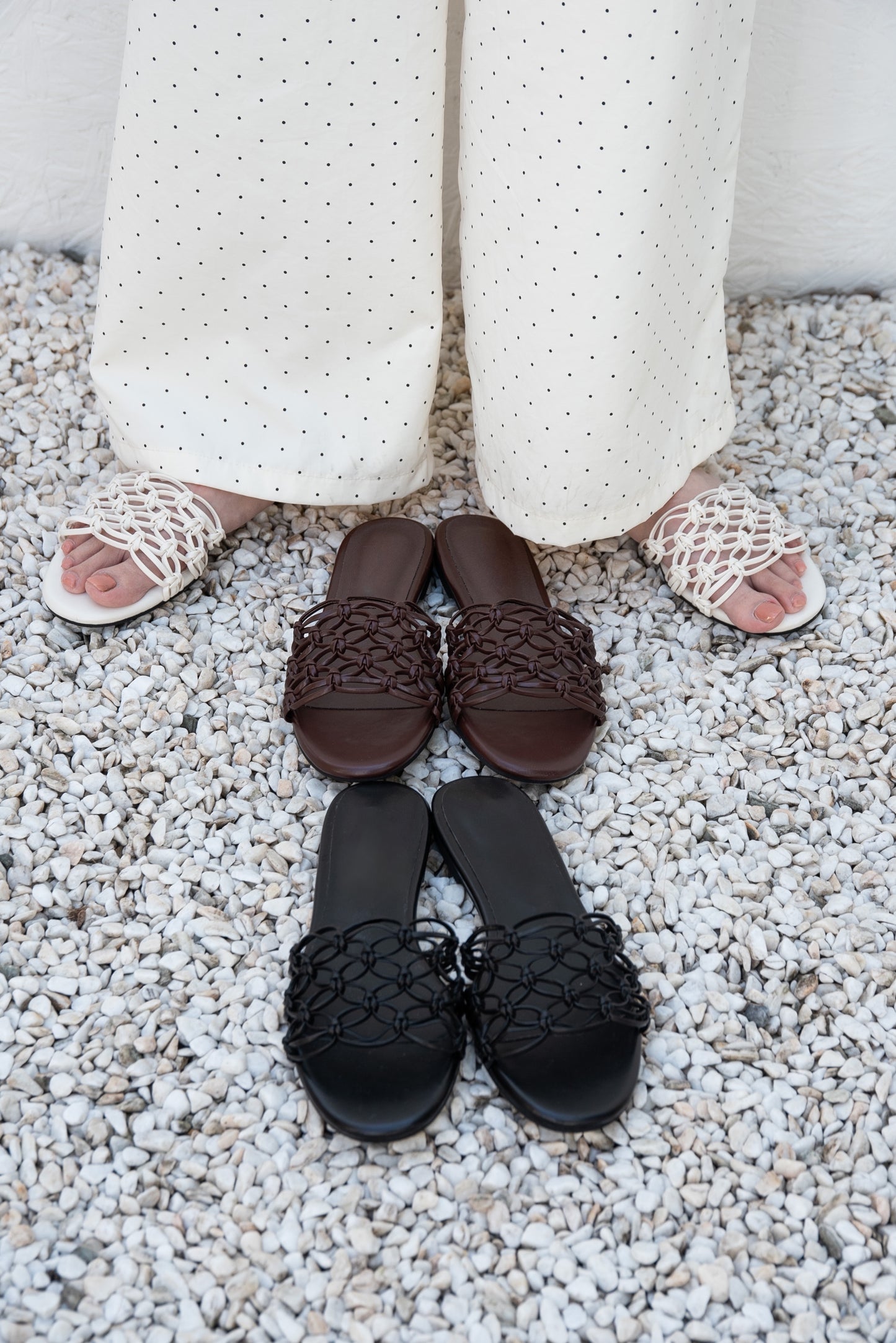 amiami round toe flat sandal