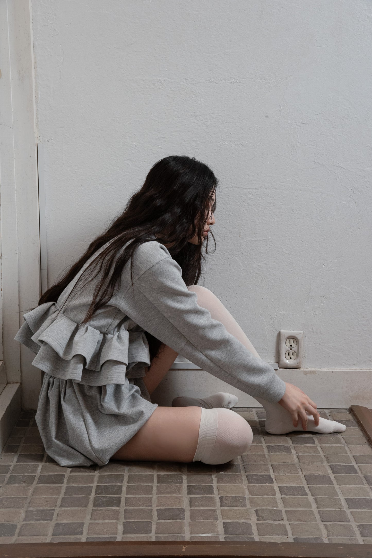 frill hem bonding sweat