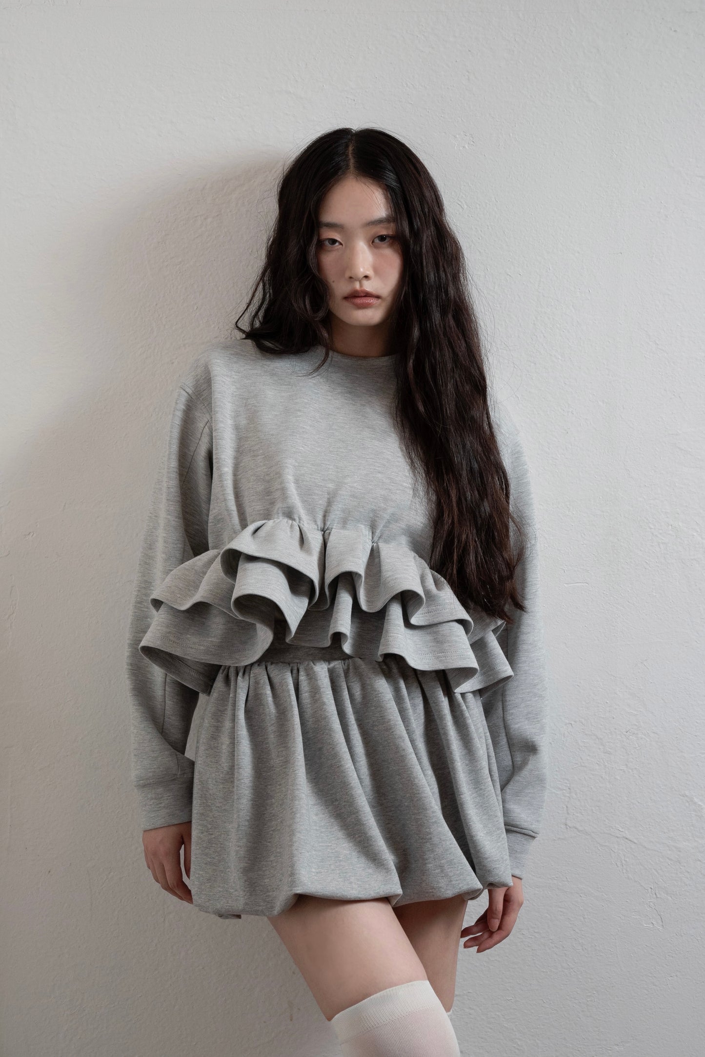 frill hem bonding sweat