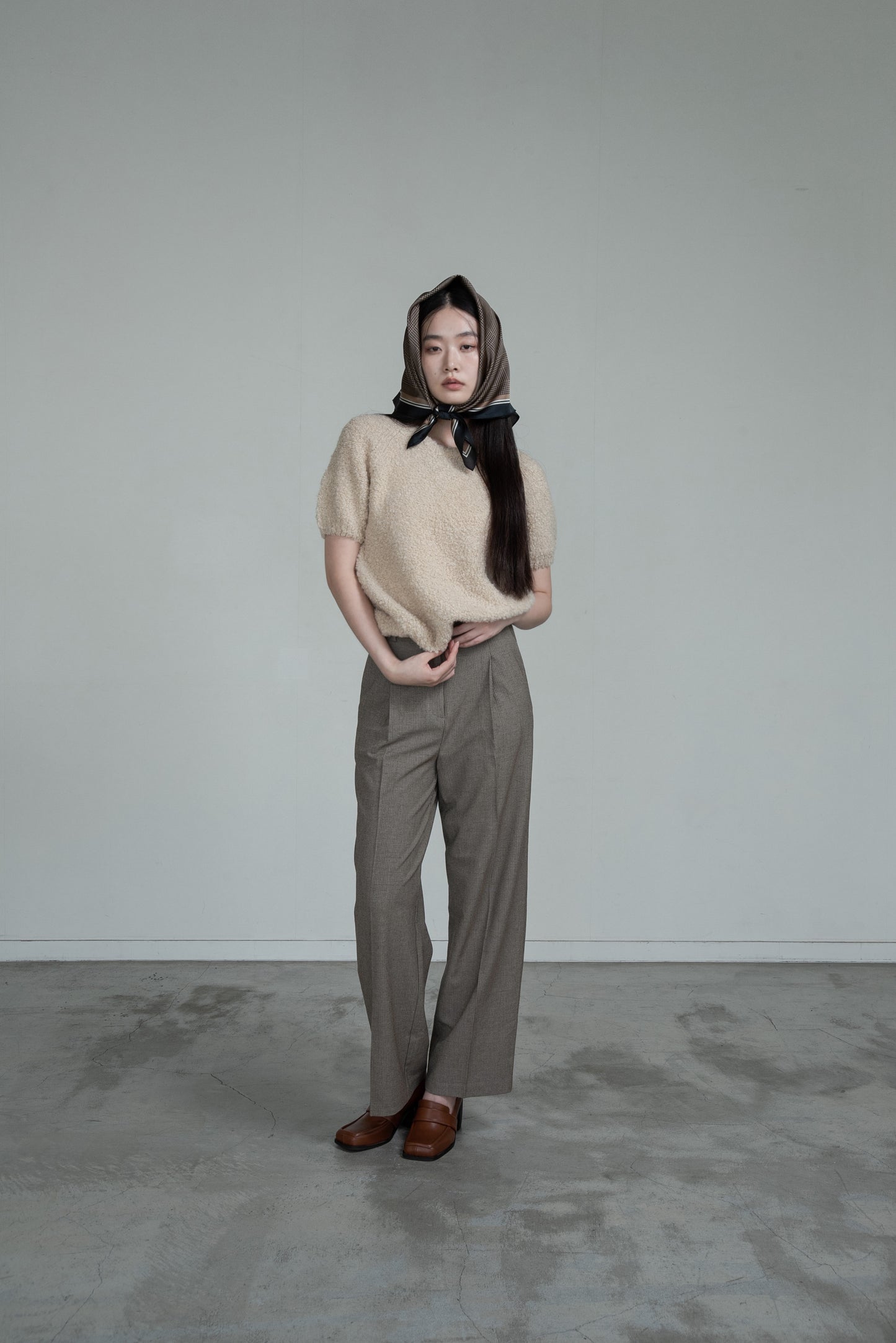 check pattern straight tuck pants