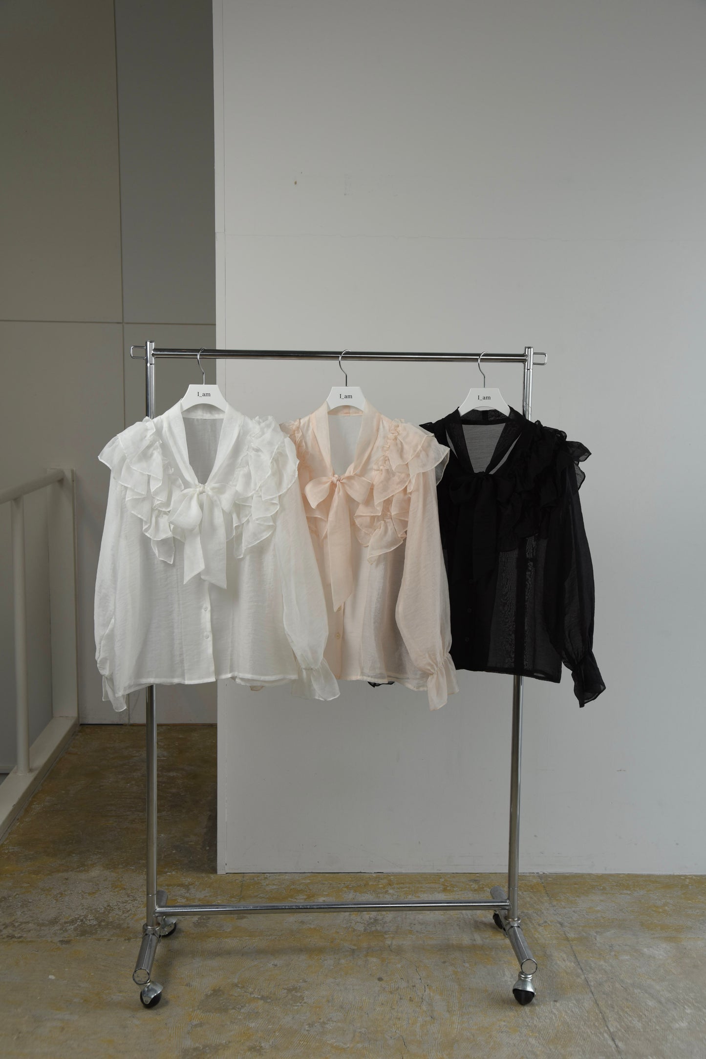 double frill ribbon blouse