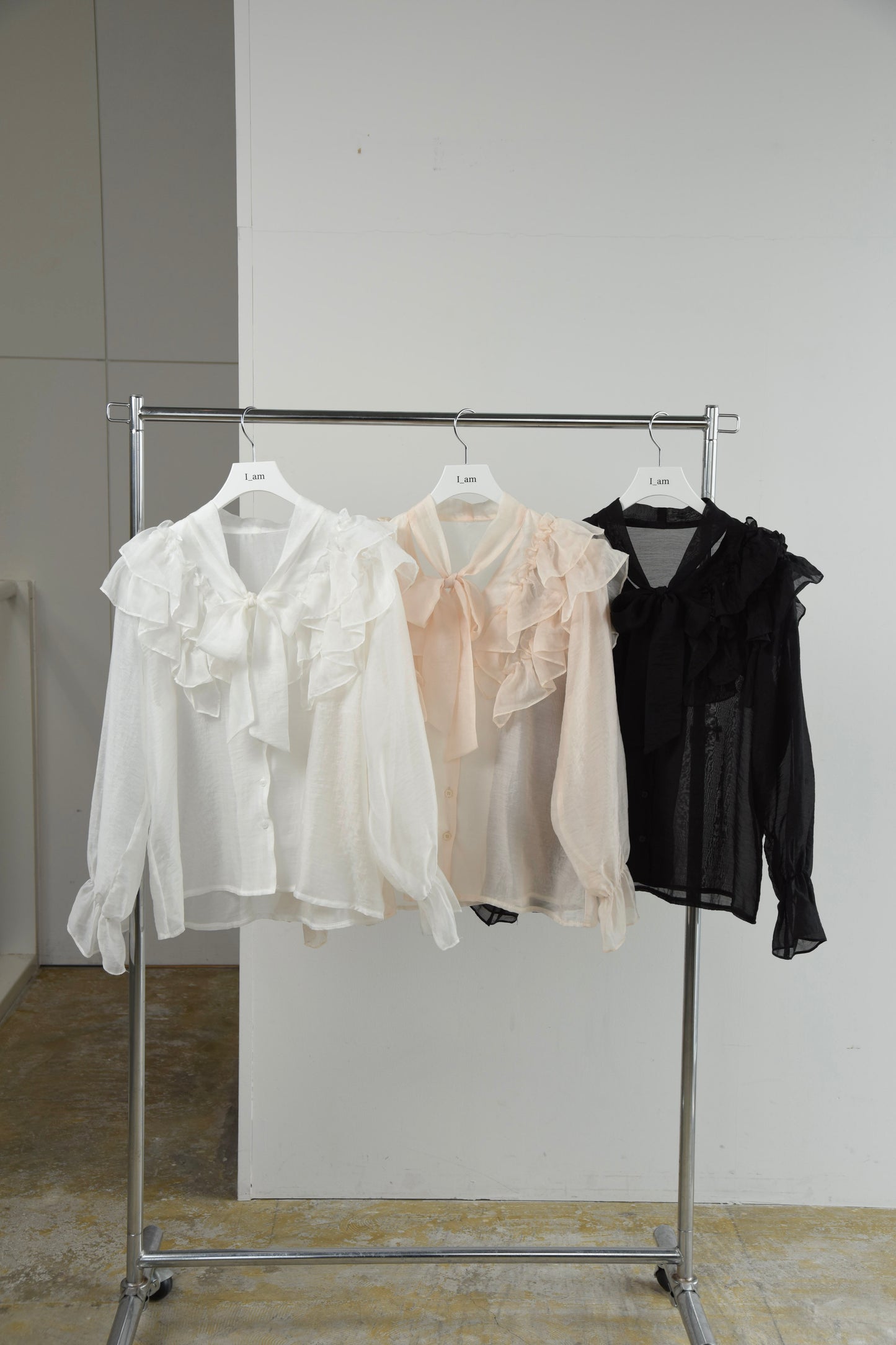 double frill ribbon blouse