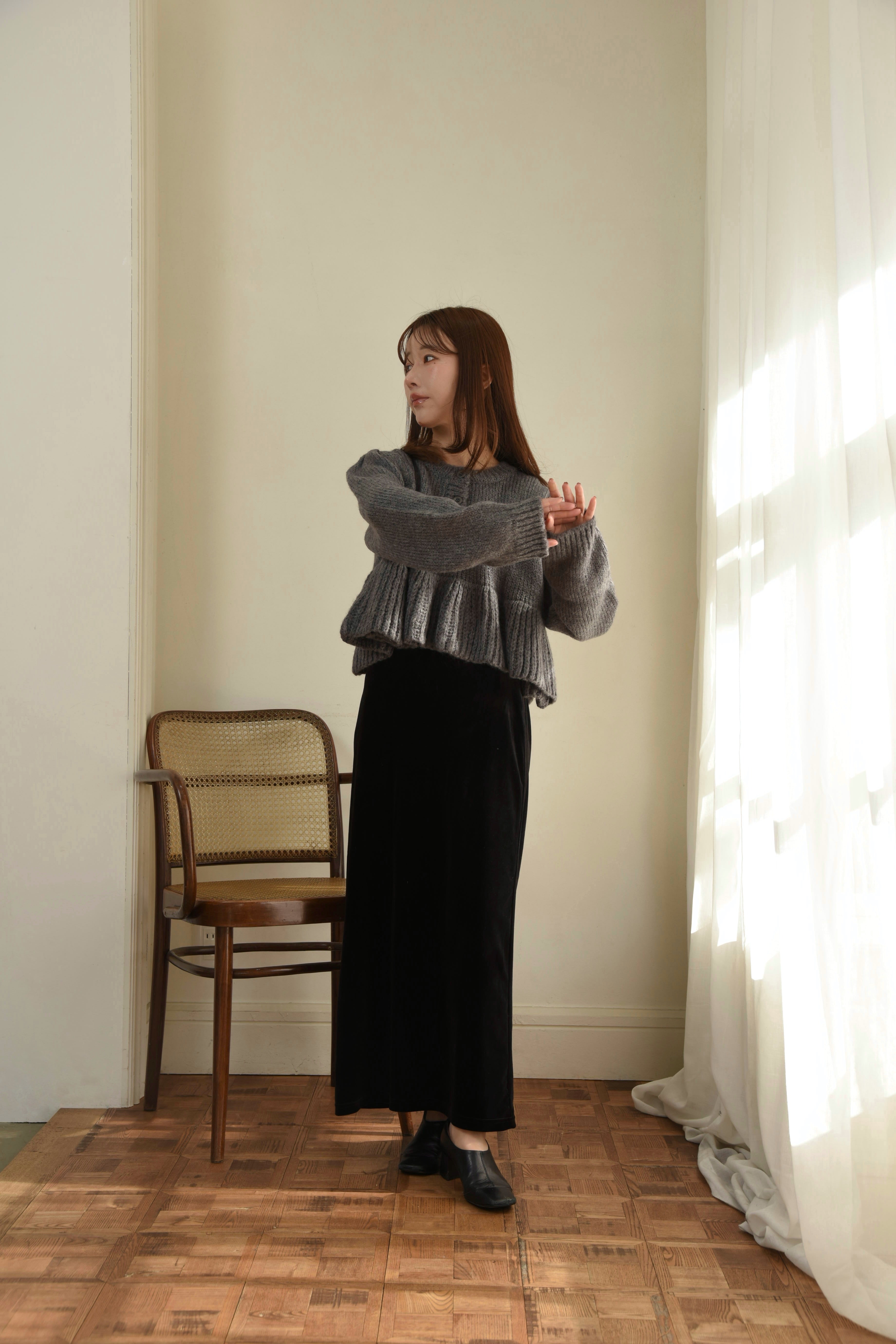 henry neck peplum hem knit – eim online（エイム オンライン）