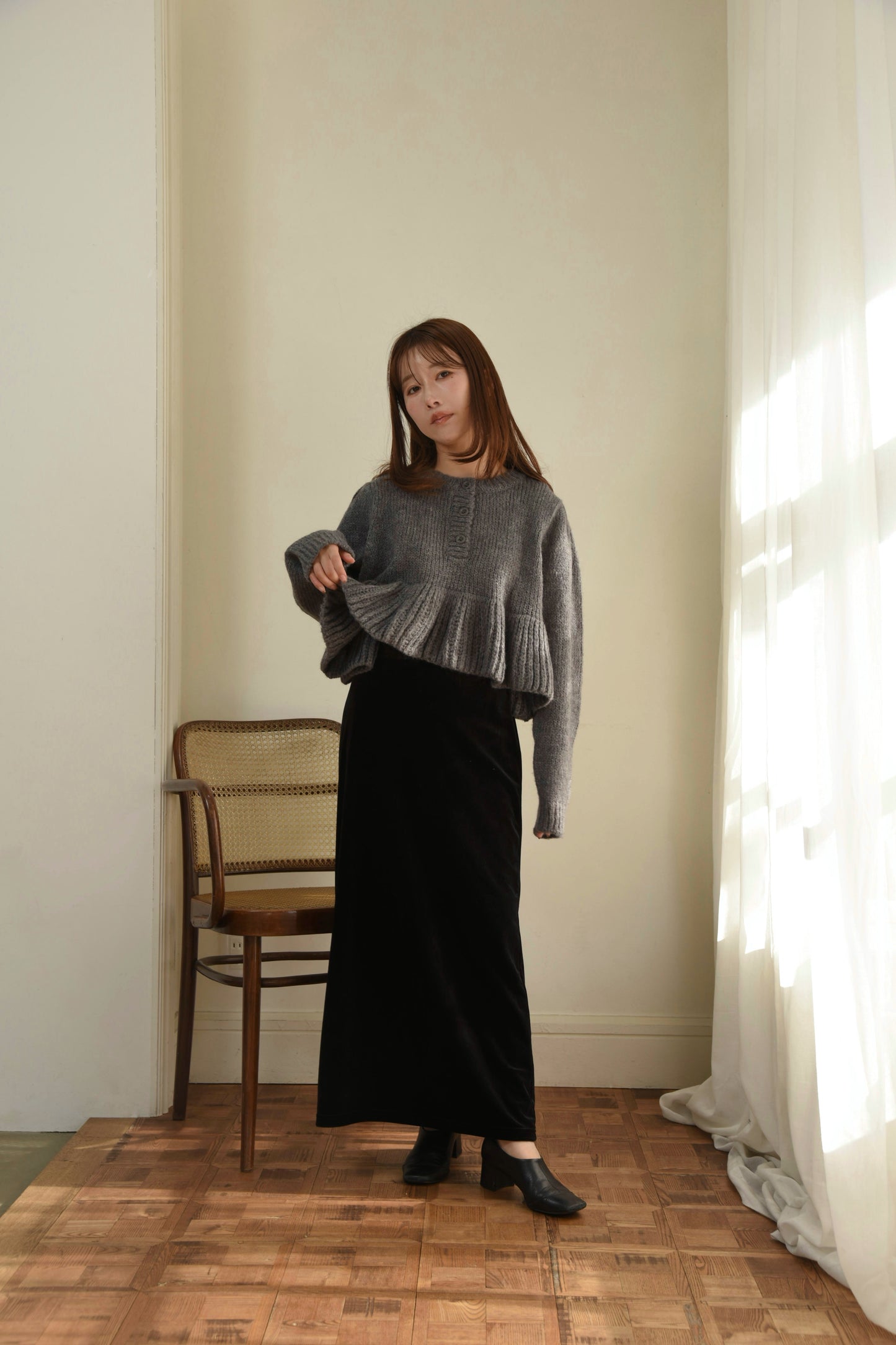 henry neck peplum hem knit