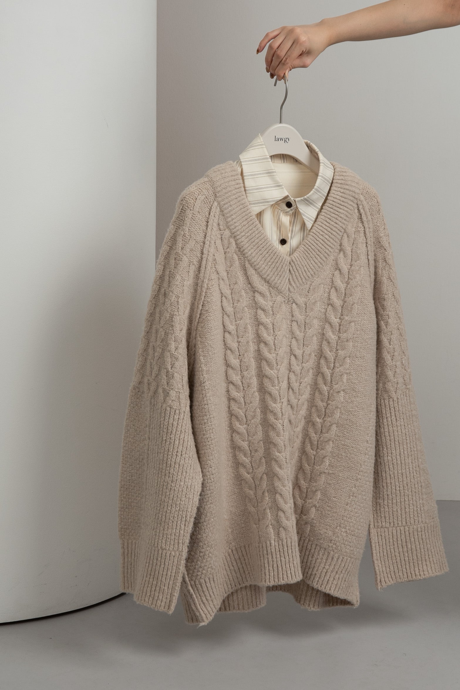 v neck cable loose knit