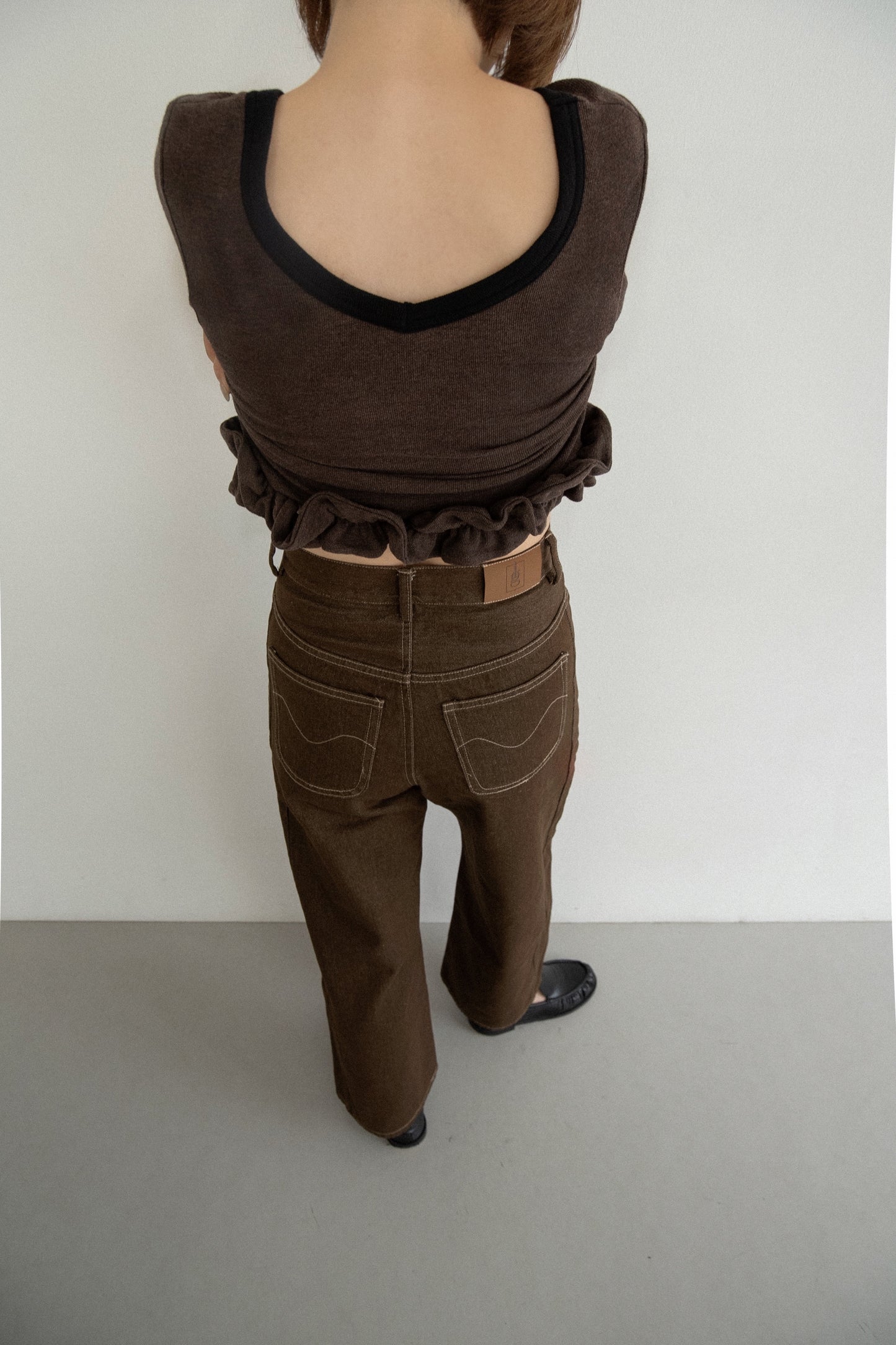 bicolor hem ruffle v tops