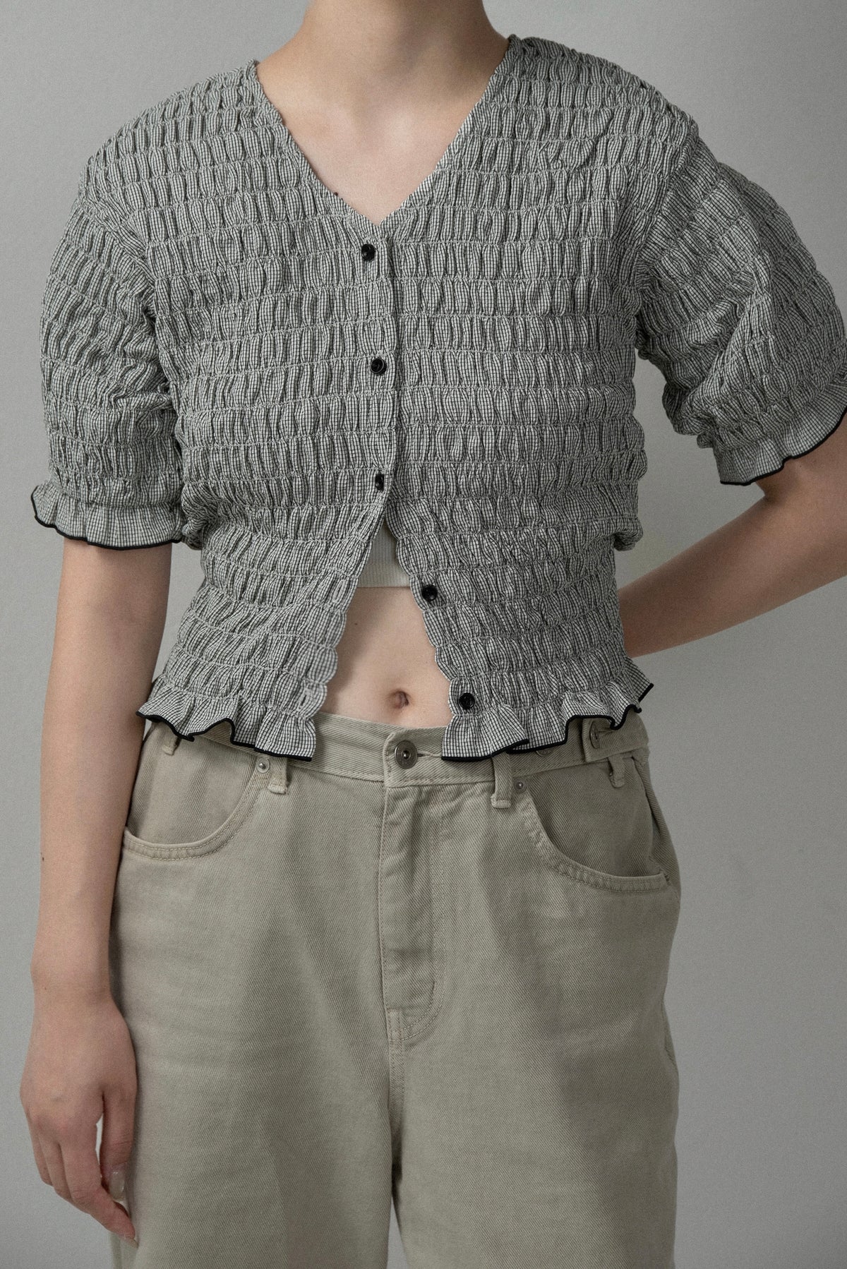 button point v neck shirring blouse