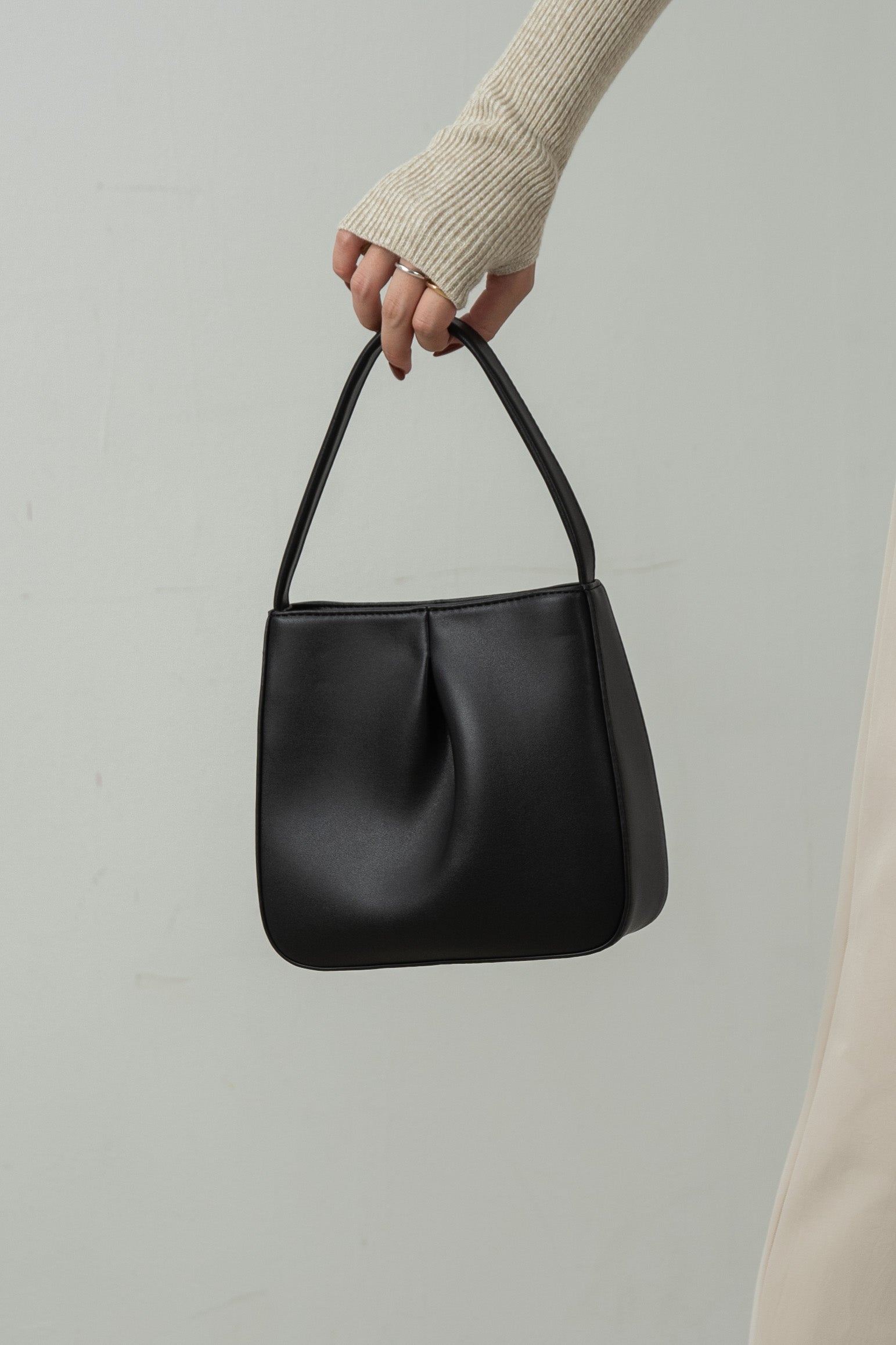 tuck design one handle bag – eim online（エイム オンライン）