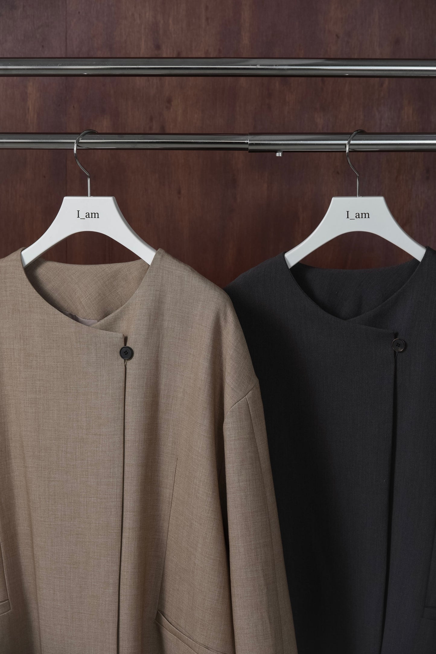 loose silhouette collarless jacket