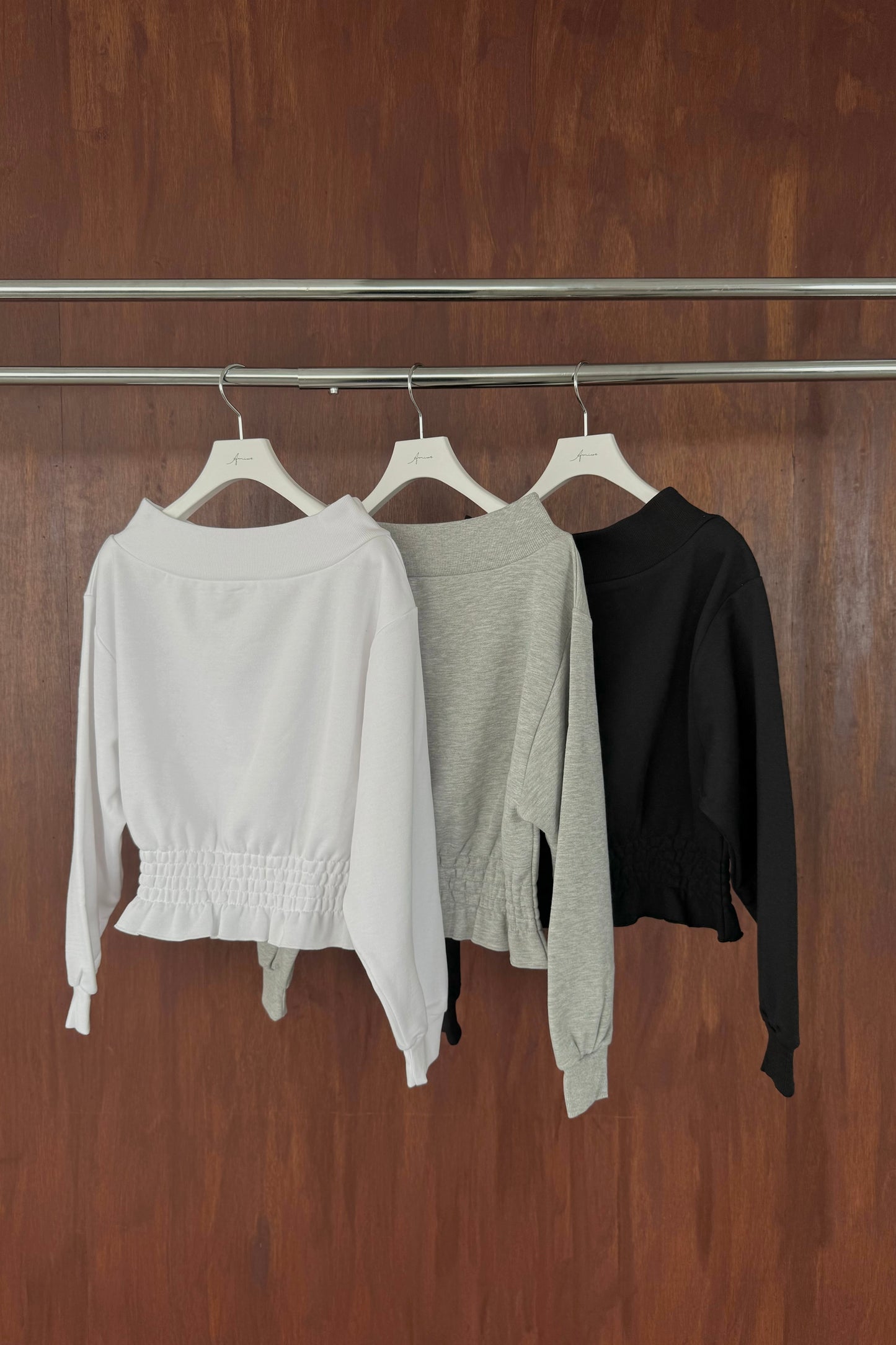 shirring design off shoulder pullover