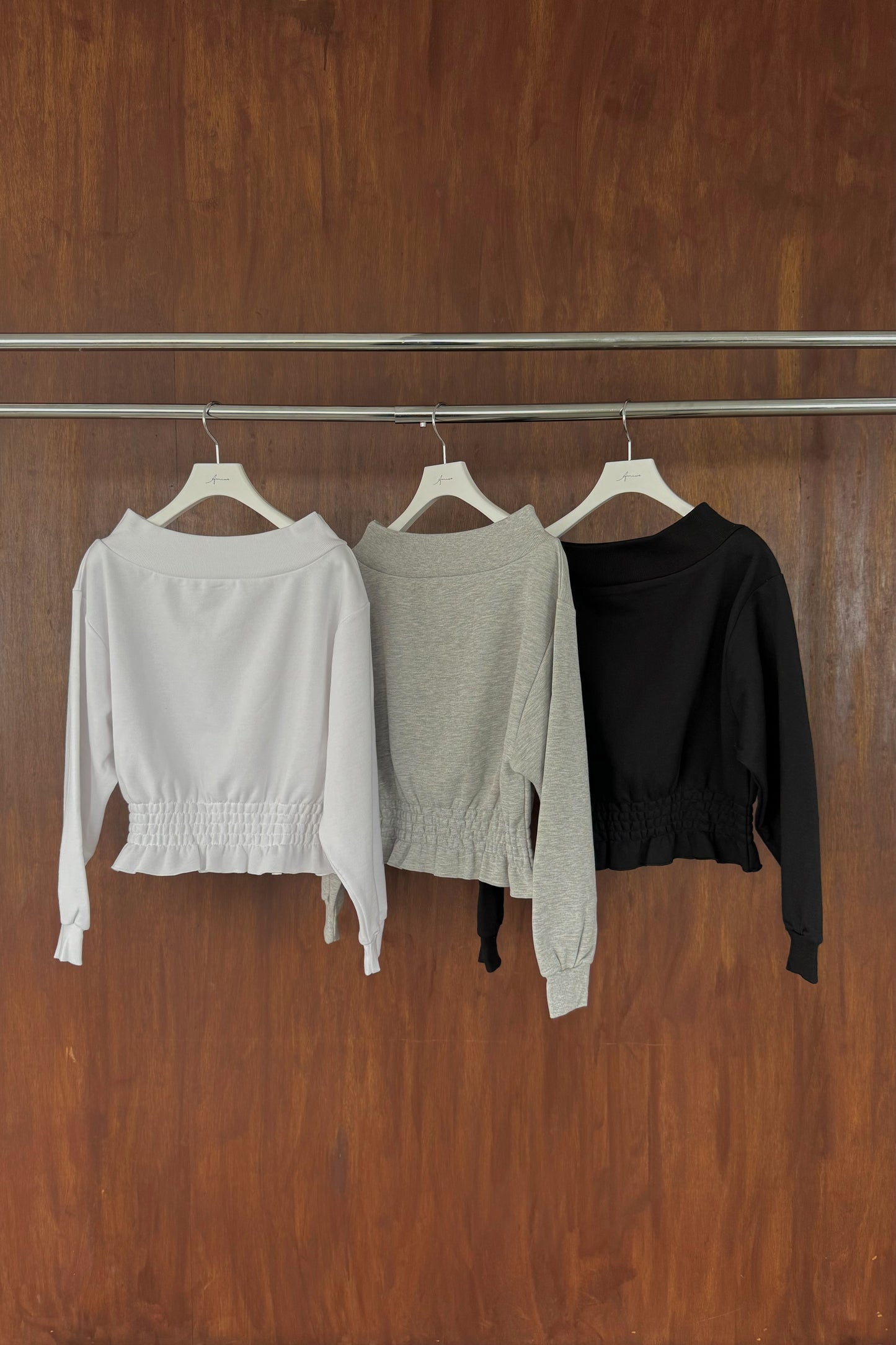 shirring design off shoulder pullover