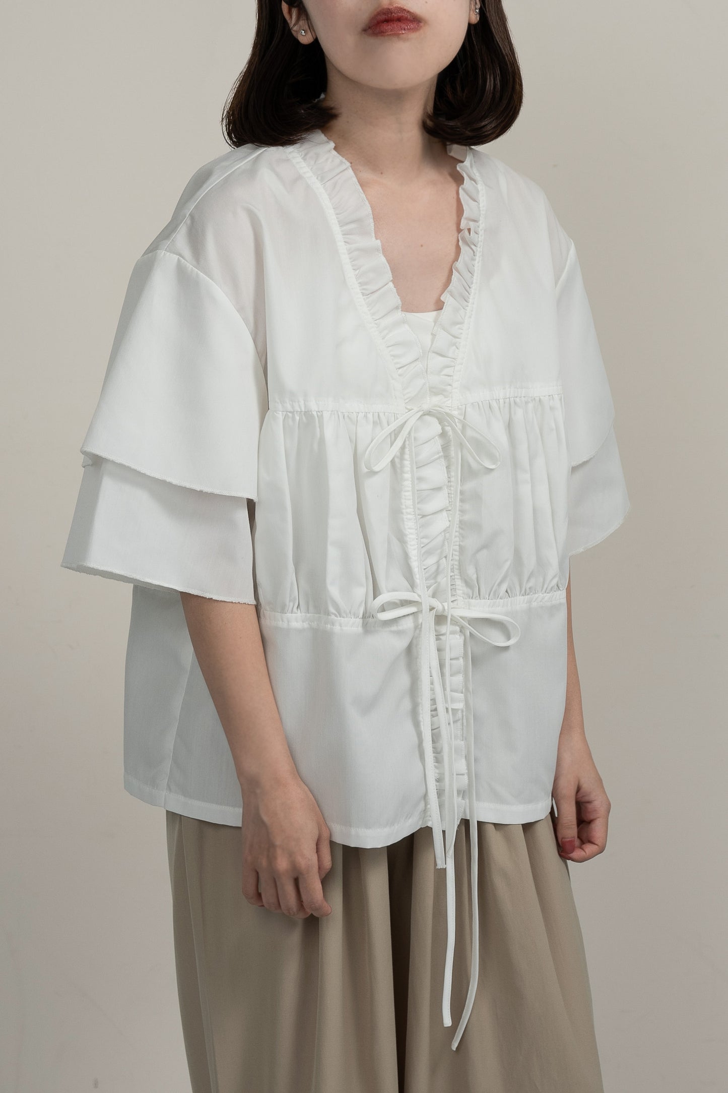 v frill line gather ribbon blouse