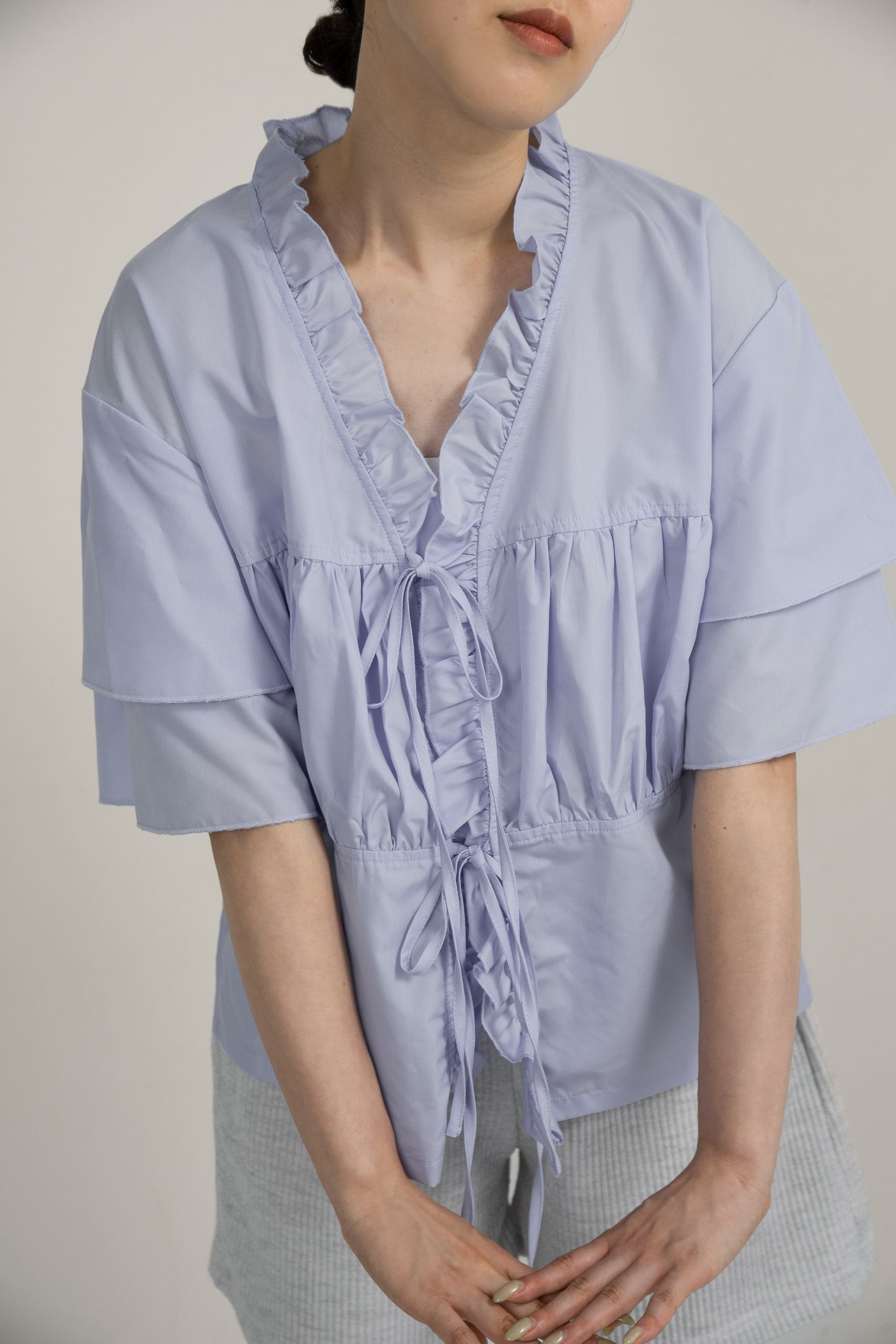 v frill line gather ribbon blouse