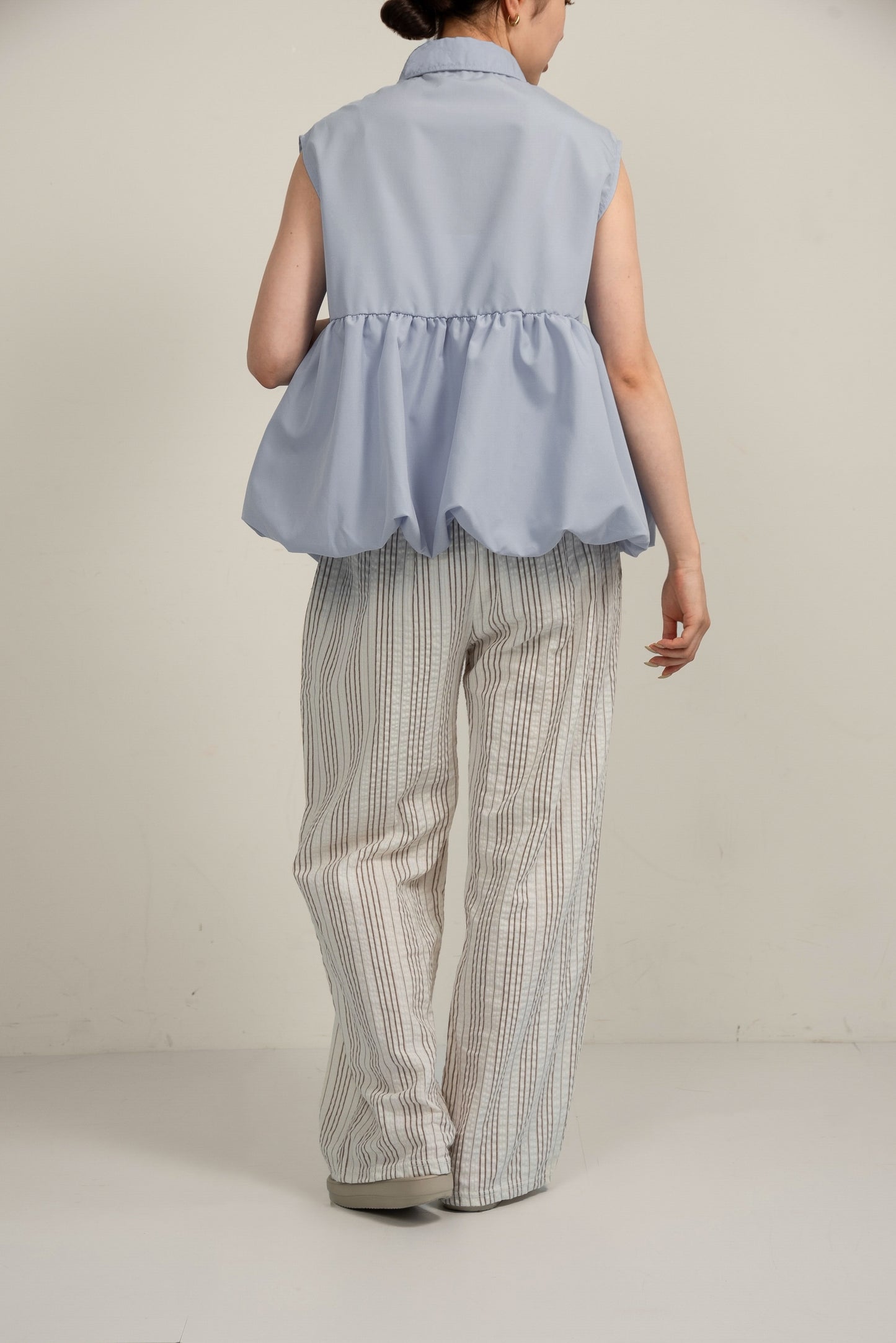 nosleeve balloon shirt