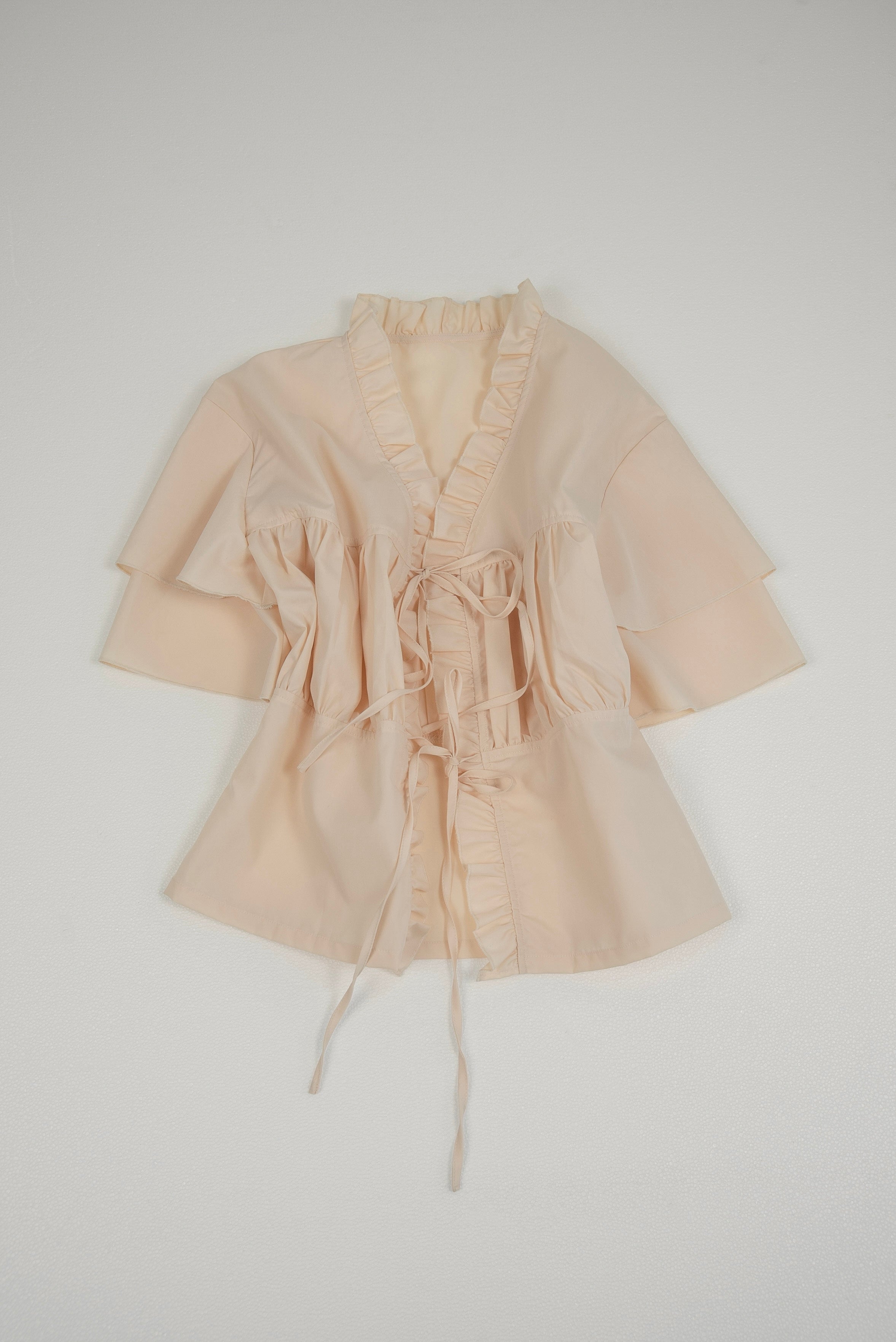 v frill line gather ribbon blouse – eim online（エイム