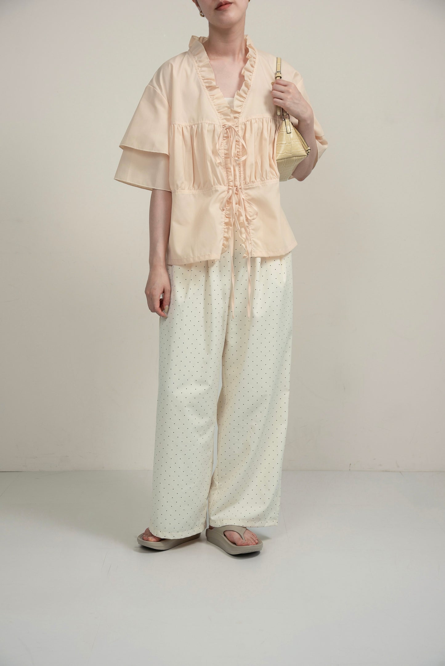 v frill line gather ribbon blouse