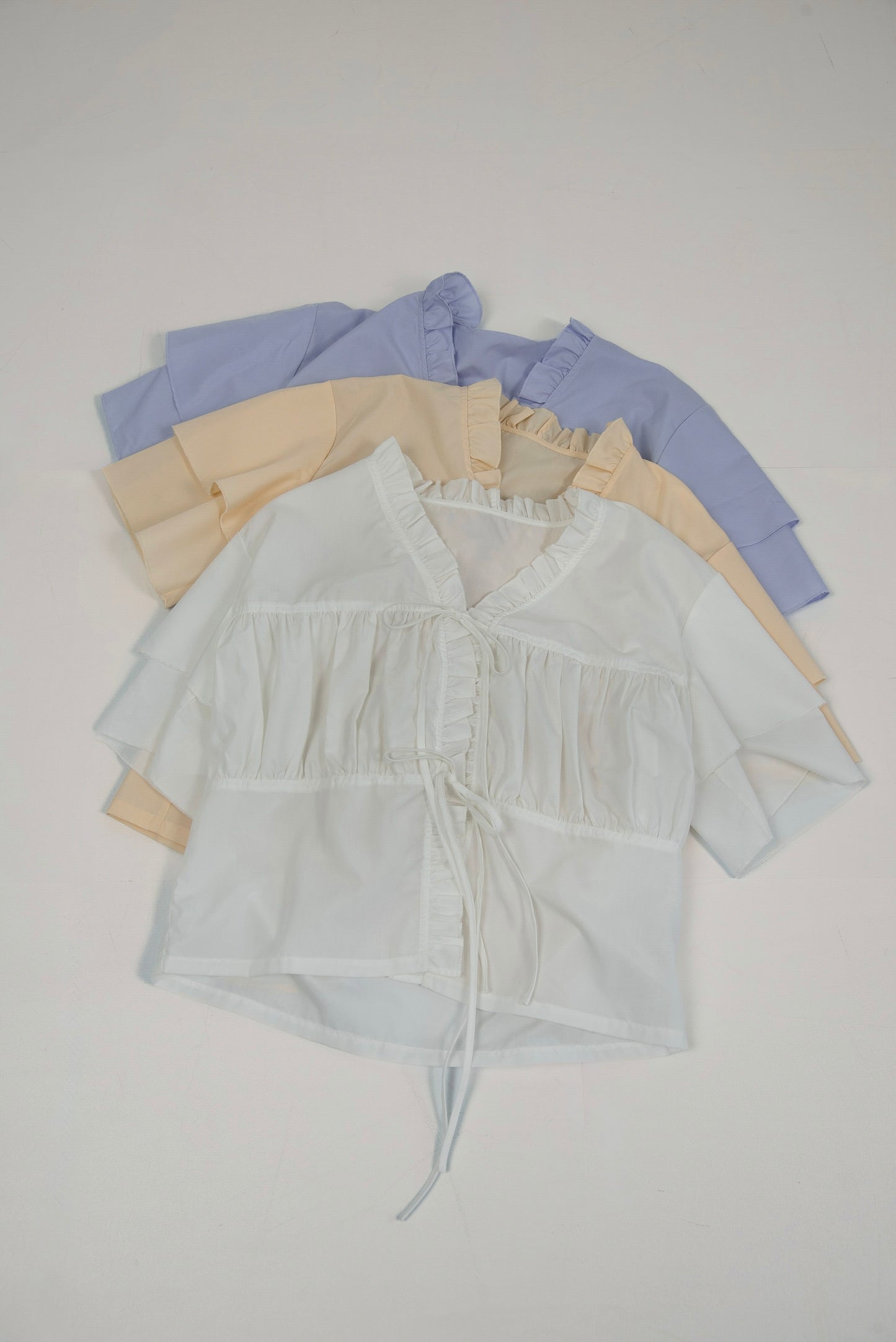 v frill line gather ribbon blouse