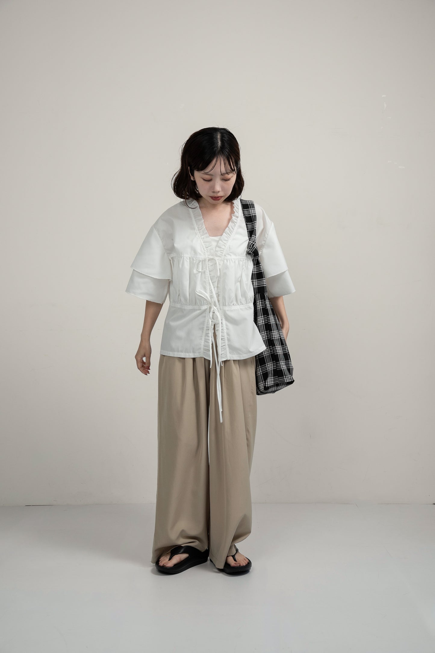 v frill line gather ribbon blouse