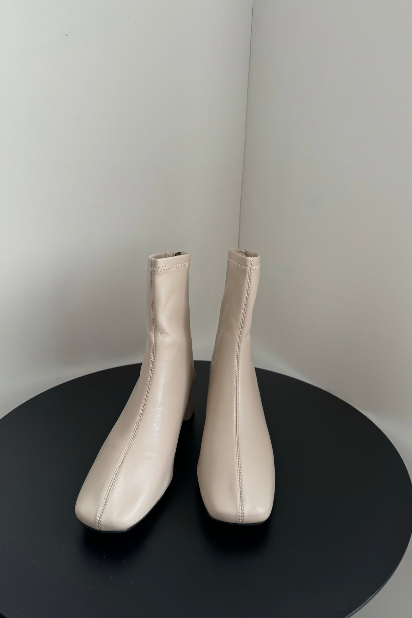 square toe short boots