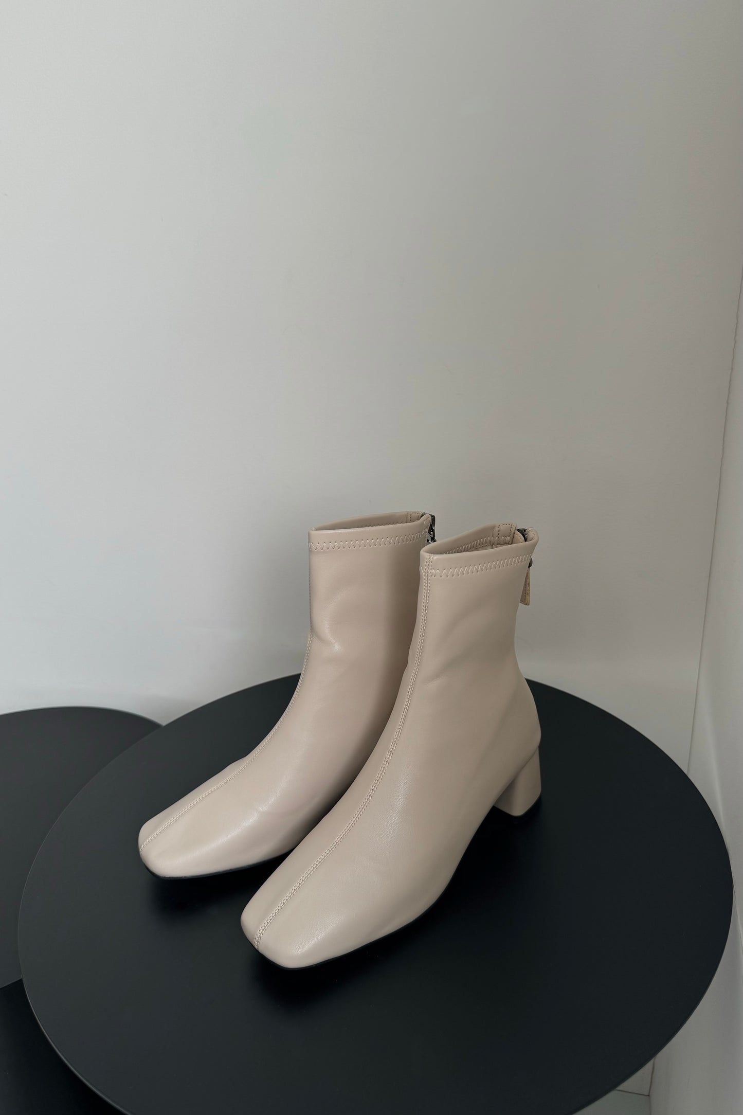 square toe short boots
