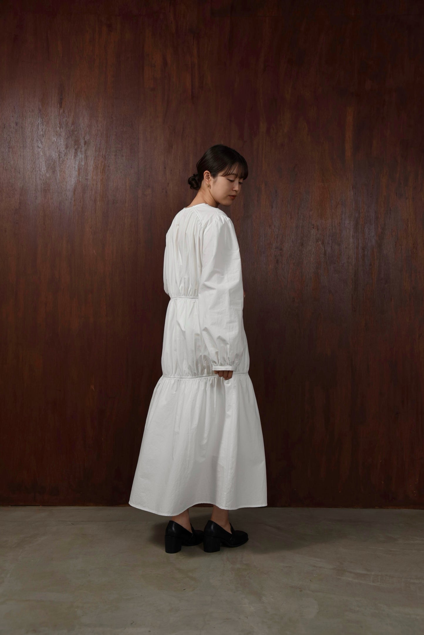 v neck lace tiered dress